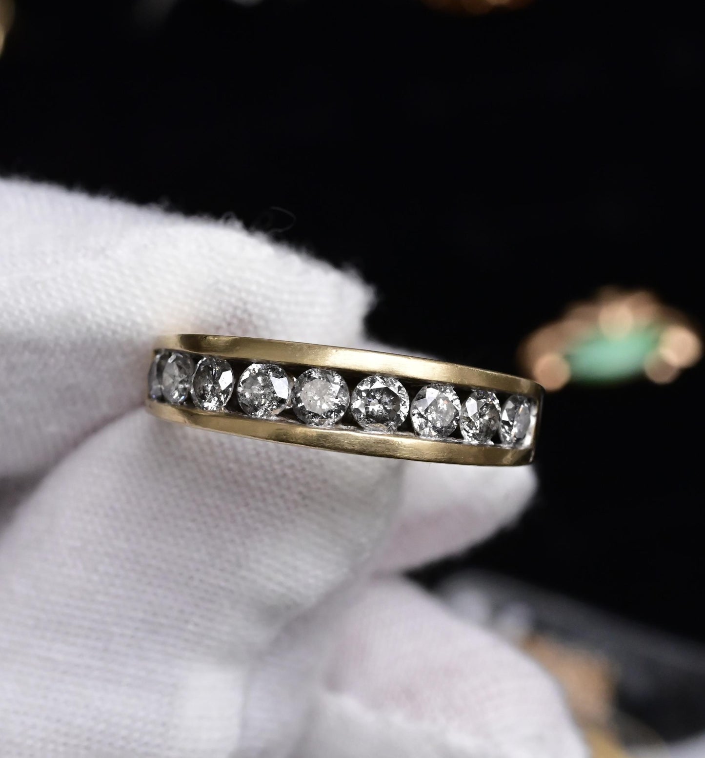 Fabulous 14K Yellow Gold Band With Natural Diamonds .90 Carats IGI Certified
