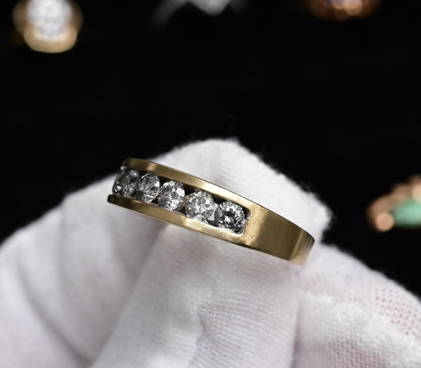 Fabulous 14K Yellow Gold Band With Natural Diamonds .90 Carats IGI Certified