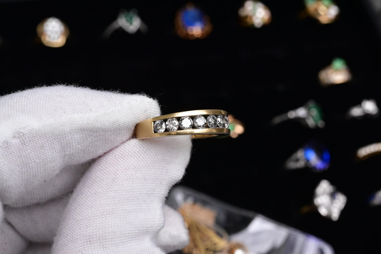 Fabulous 14K Yellow Gold Band With Natural Diamonds .90 Carats IGI Certified