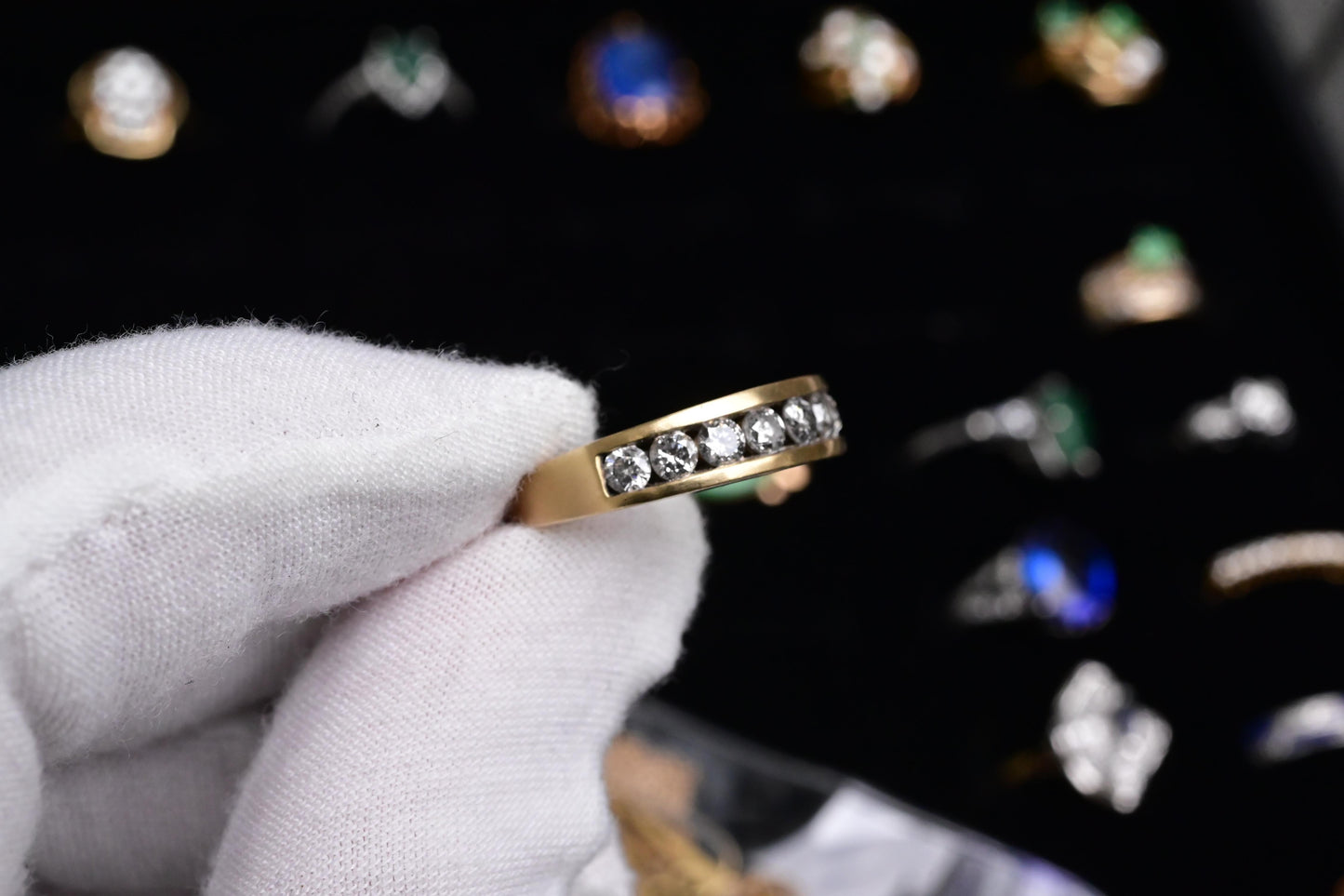Fabulous 14K Yellow Gold Band With Natural Diamonds .90 Carats IGI Certified