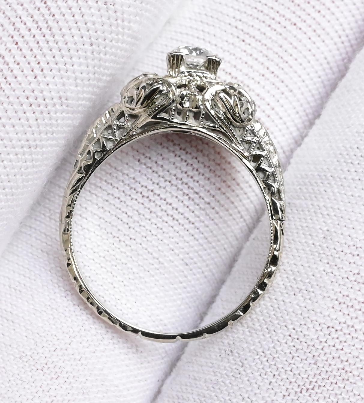 IGI Certified Art Deco 18K White Gold Diamond Ring Size 5.25