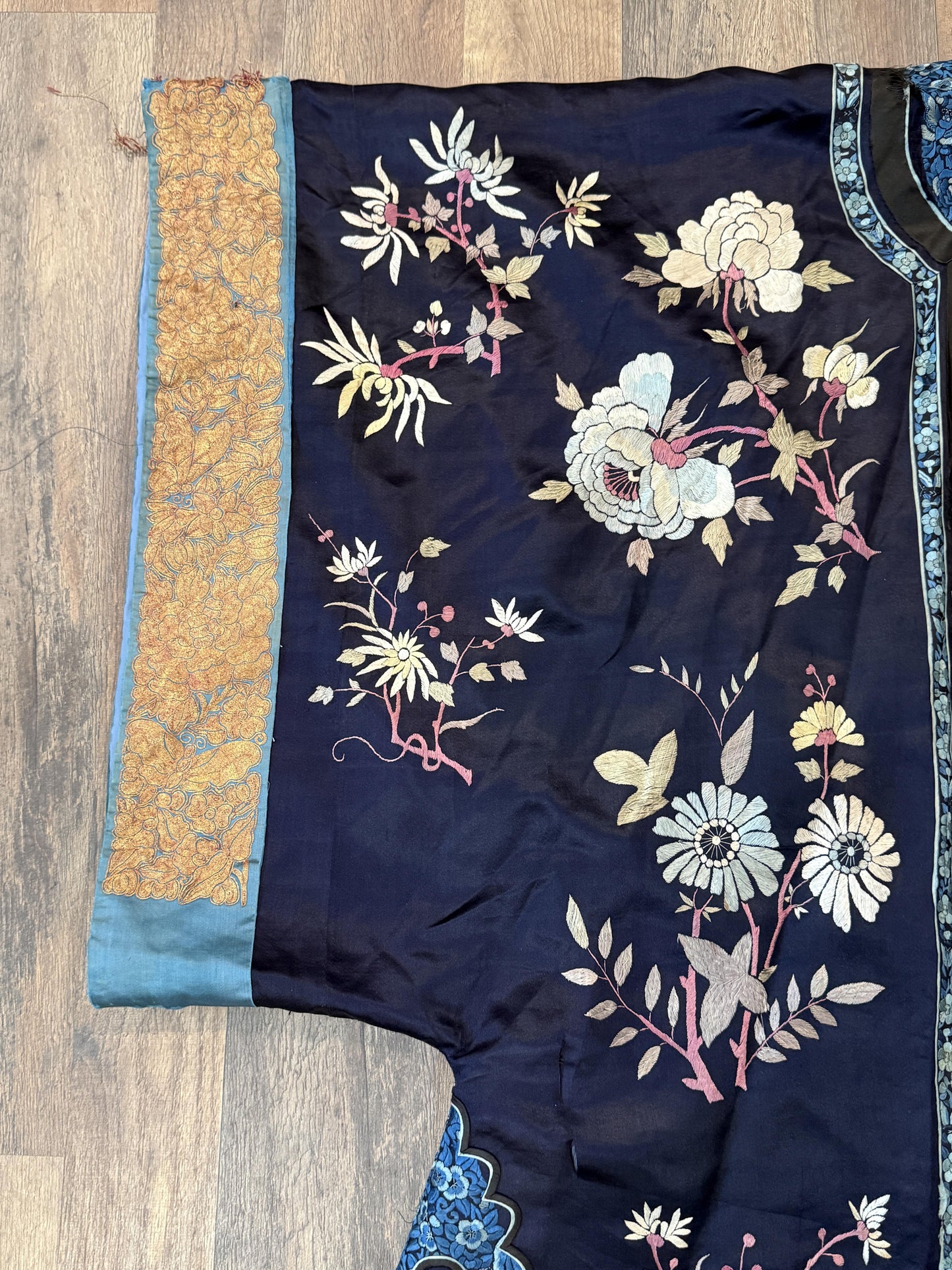 Late Qing Dynasty Silk Satin Robe with Couching and Satin Stitch Embroidery