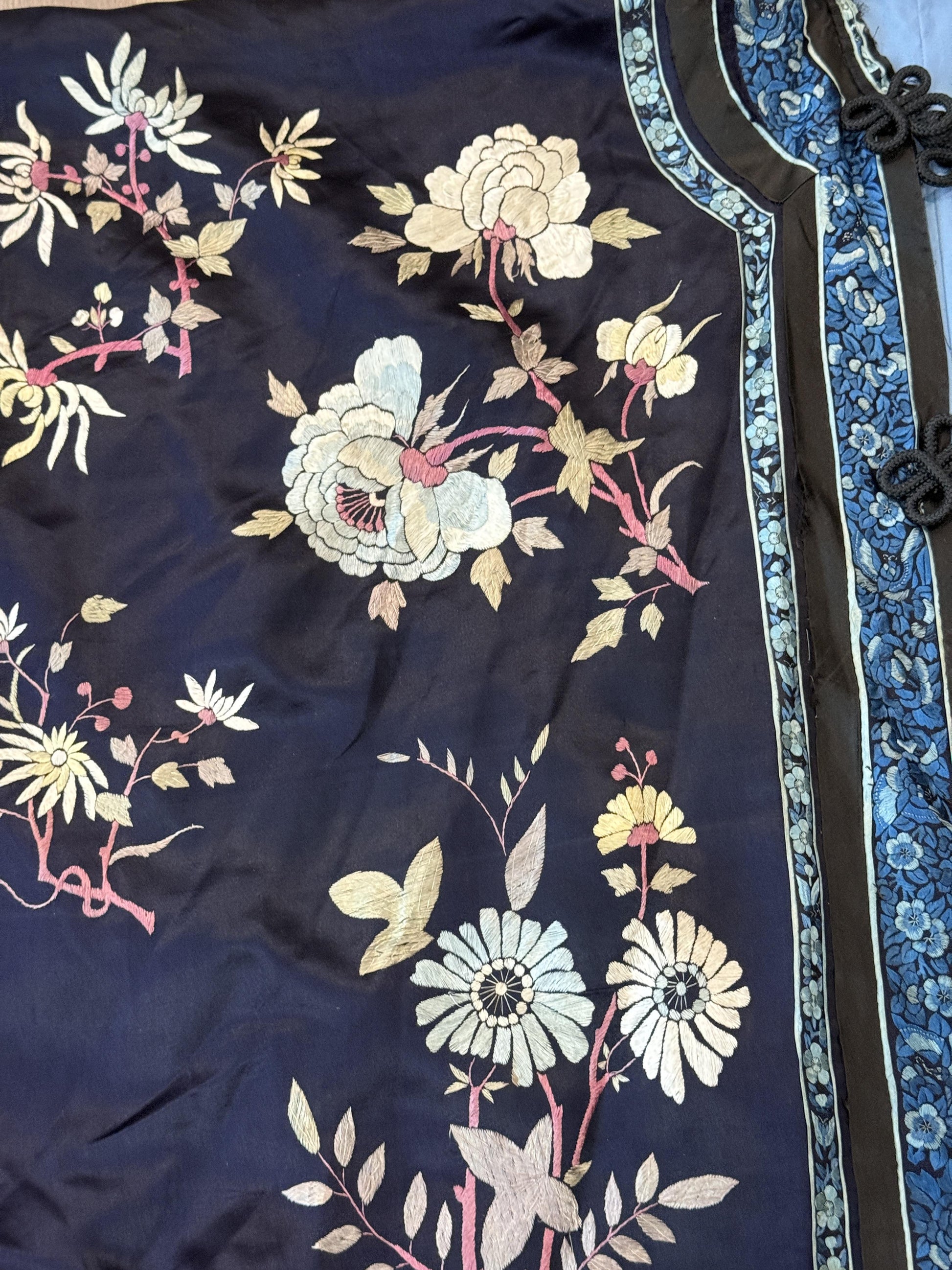 Late Qing Dynasty Silk Satin Robe with Couching and Satin Stitch Embroidery
