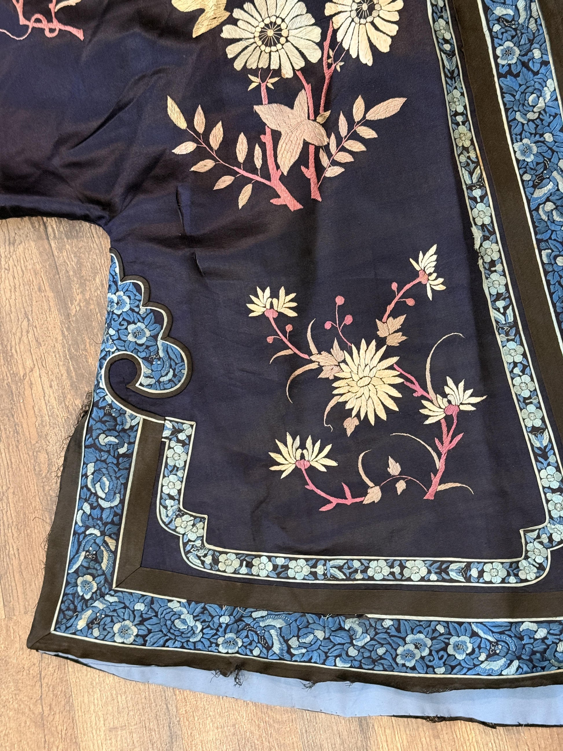 Late Qing Dynasty Silk Satin Robe with Couching and Satin Stitch Embroidery