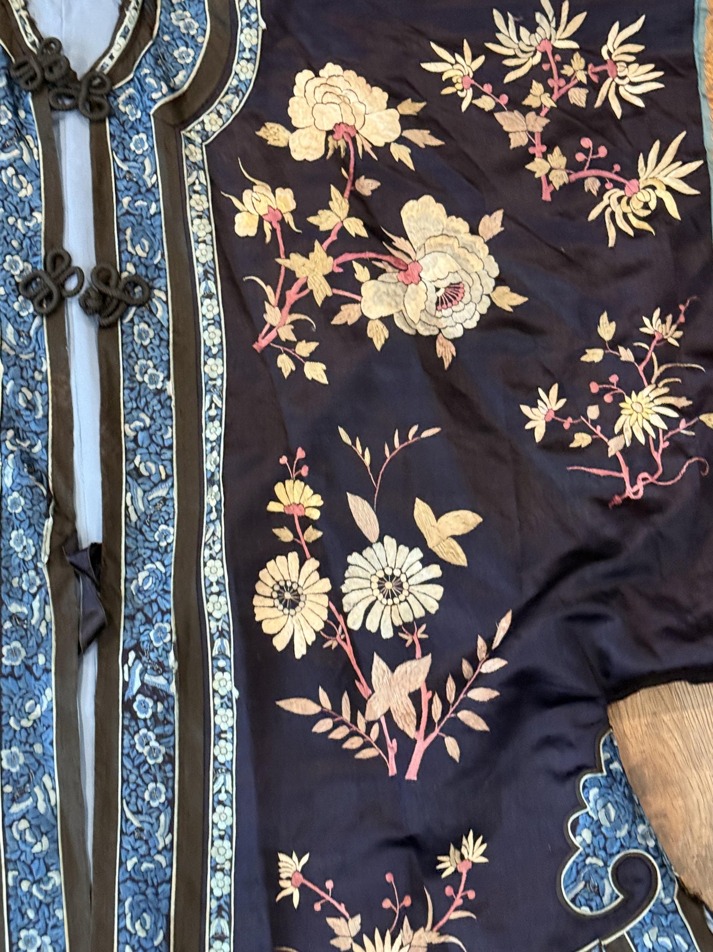 Late Qing Dynasty Silk Satin Robe with Couching and Satin Stitch Embroidery