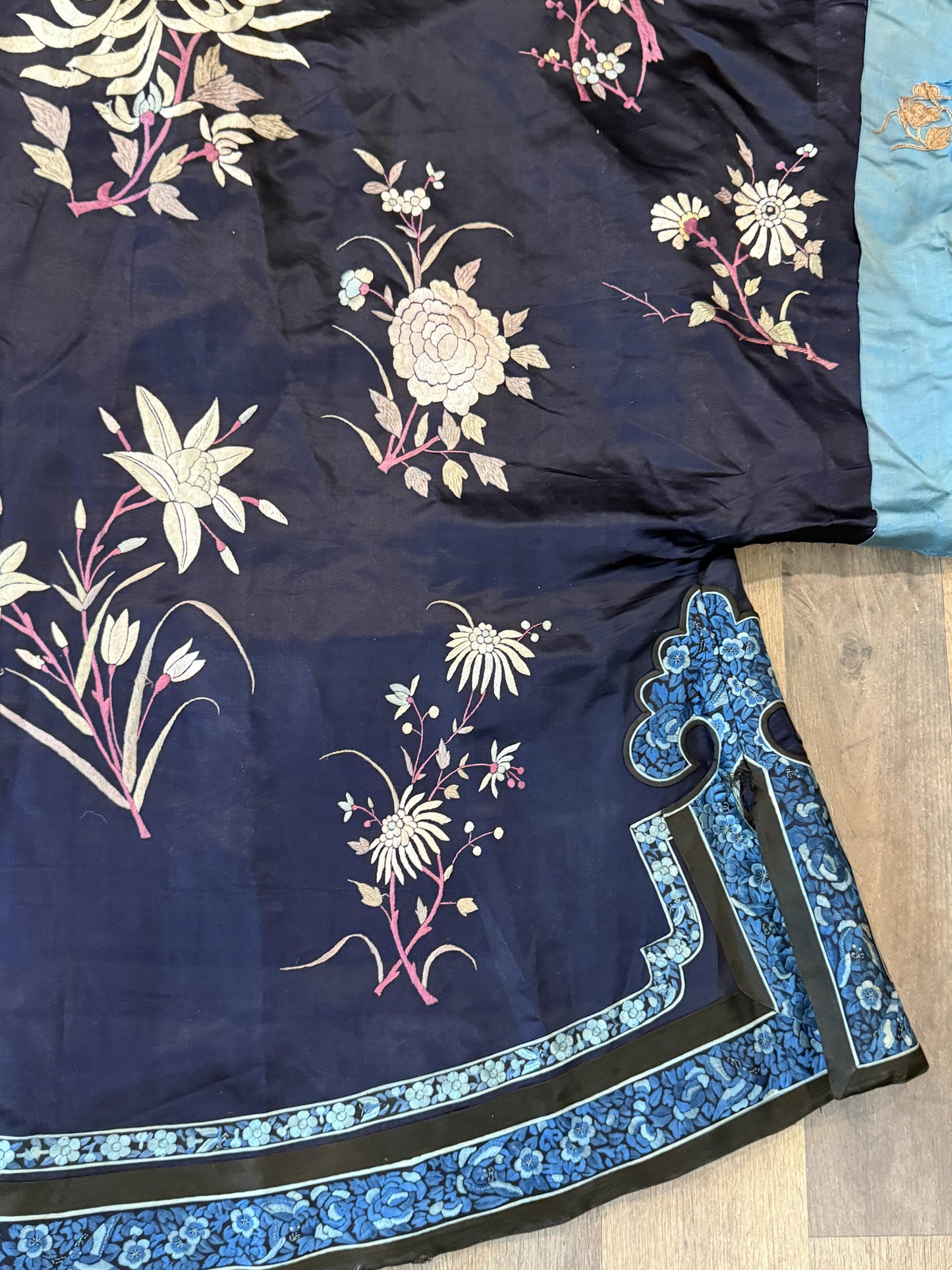 Late Qing Dynasty Silk Satin Robe with Couching and Satin Stitch Embroidery