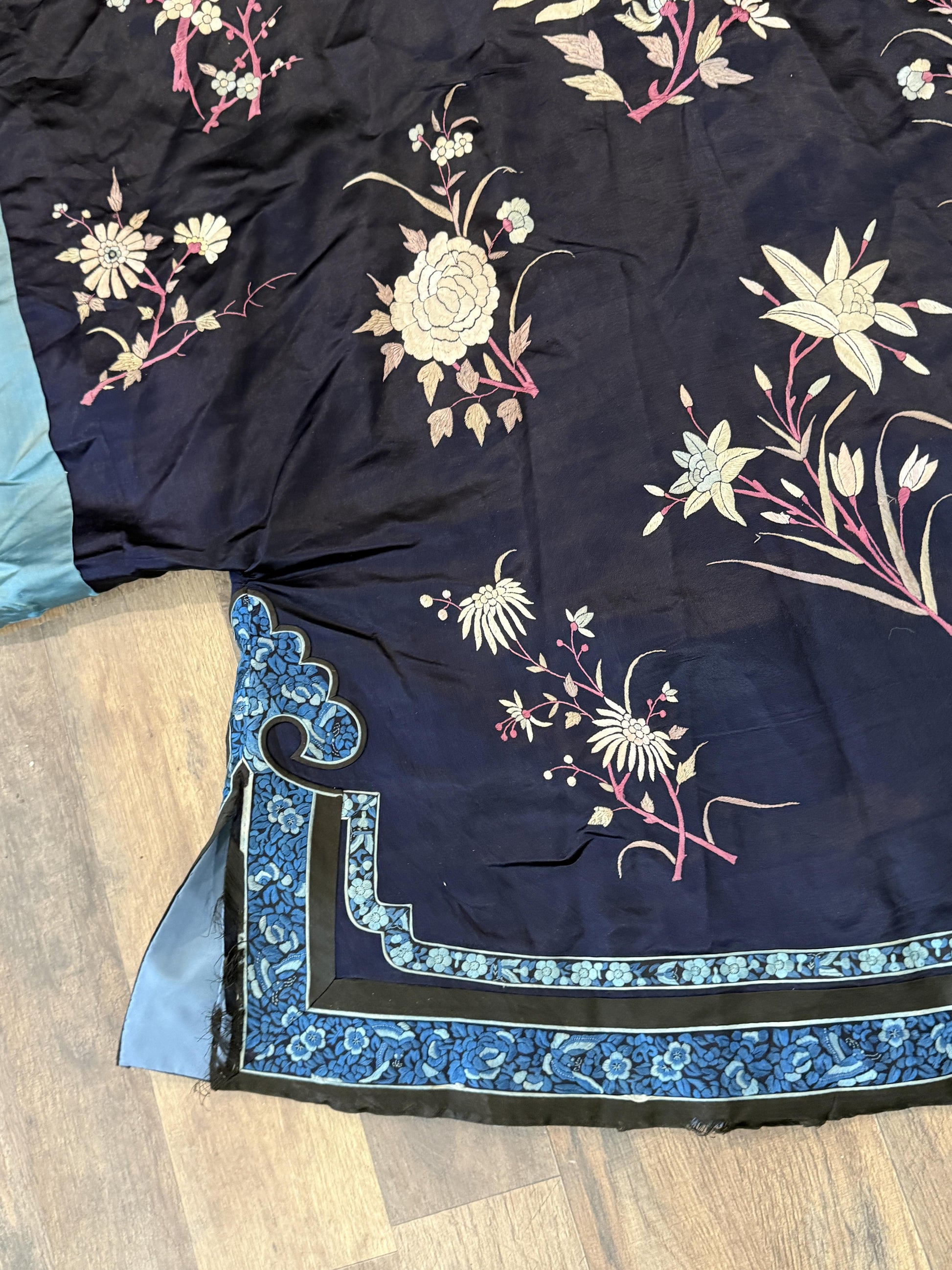 Late Qing Dynasty Silk Satin Robe with Couching and Satin Stitch Embroidery