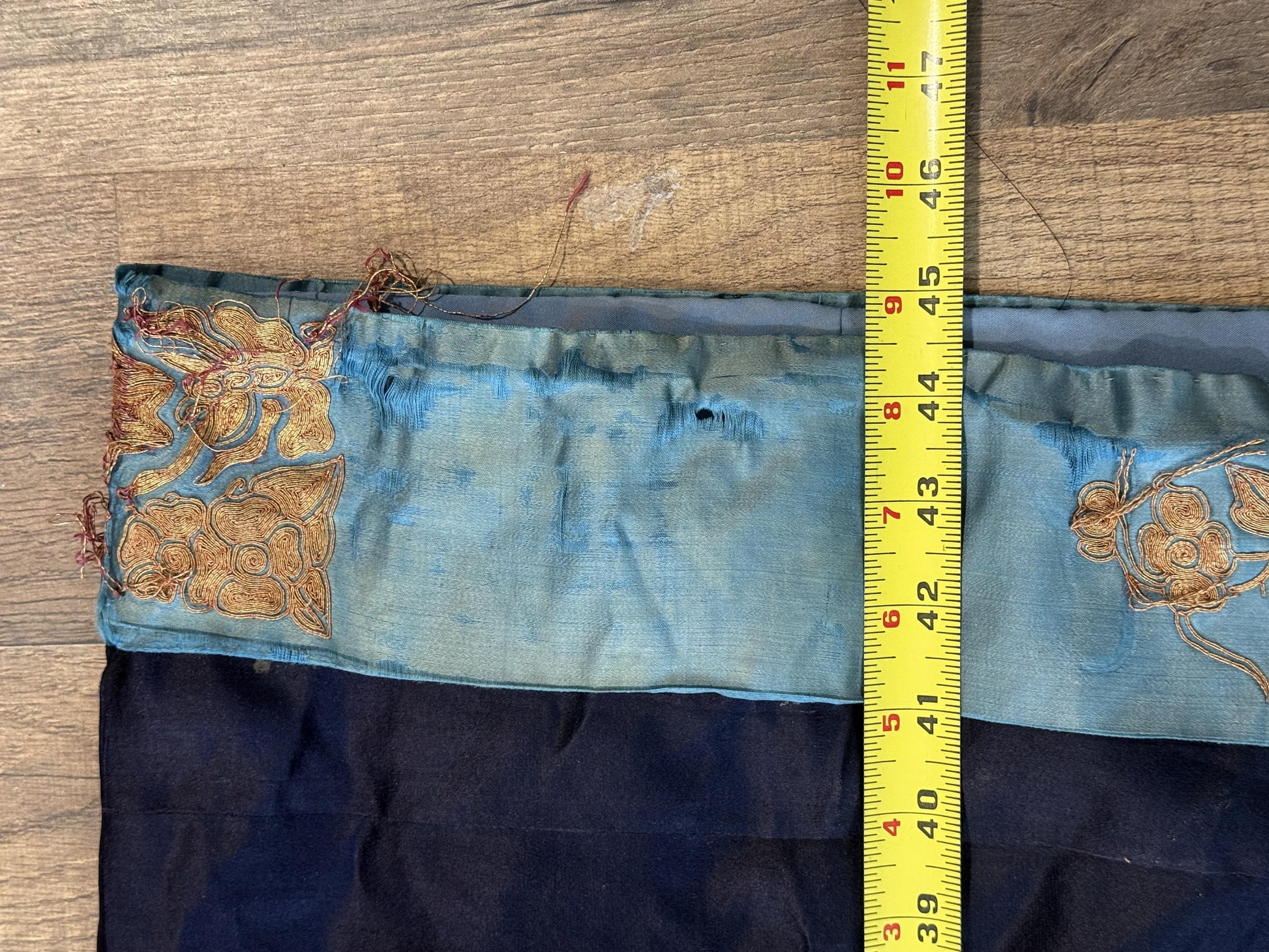 Late Qing Dynasty Silk Satin Robe with Couching and Satin Stitch Embroidery