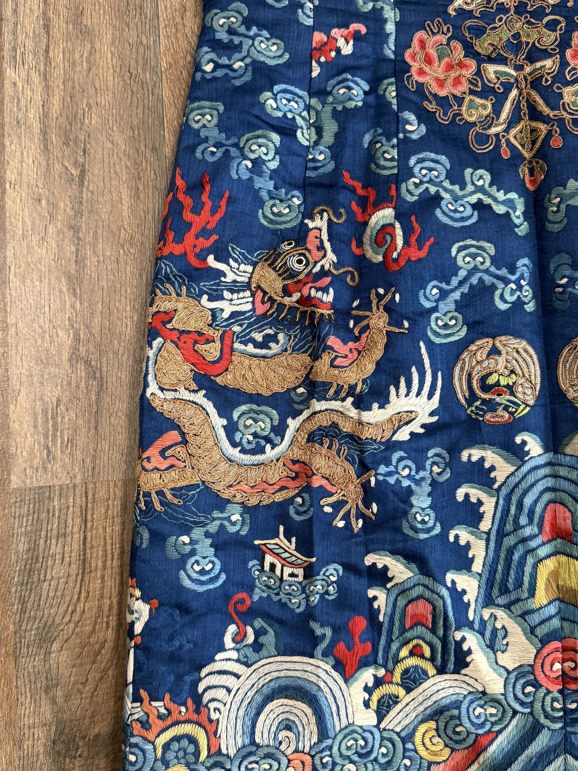 Late Qing Dynasty Embroidered Silk Dragon Robe