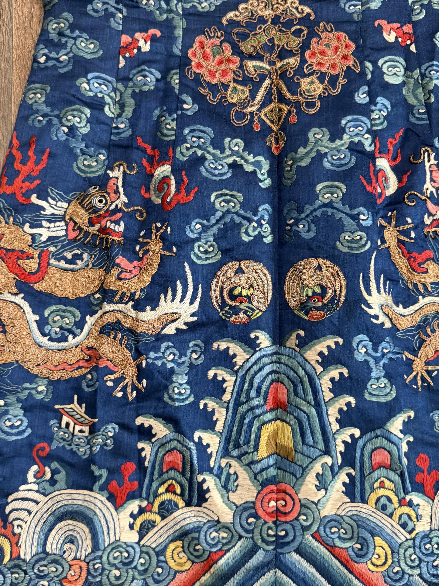 Late Qing Dynasty Embroidered Silk Dragon Robe