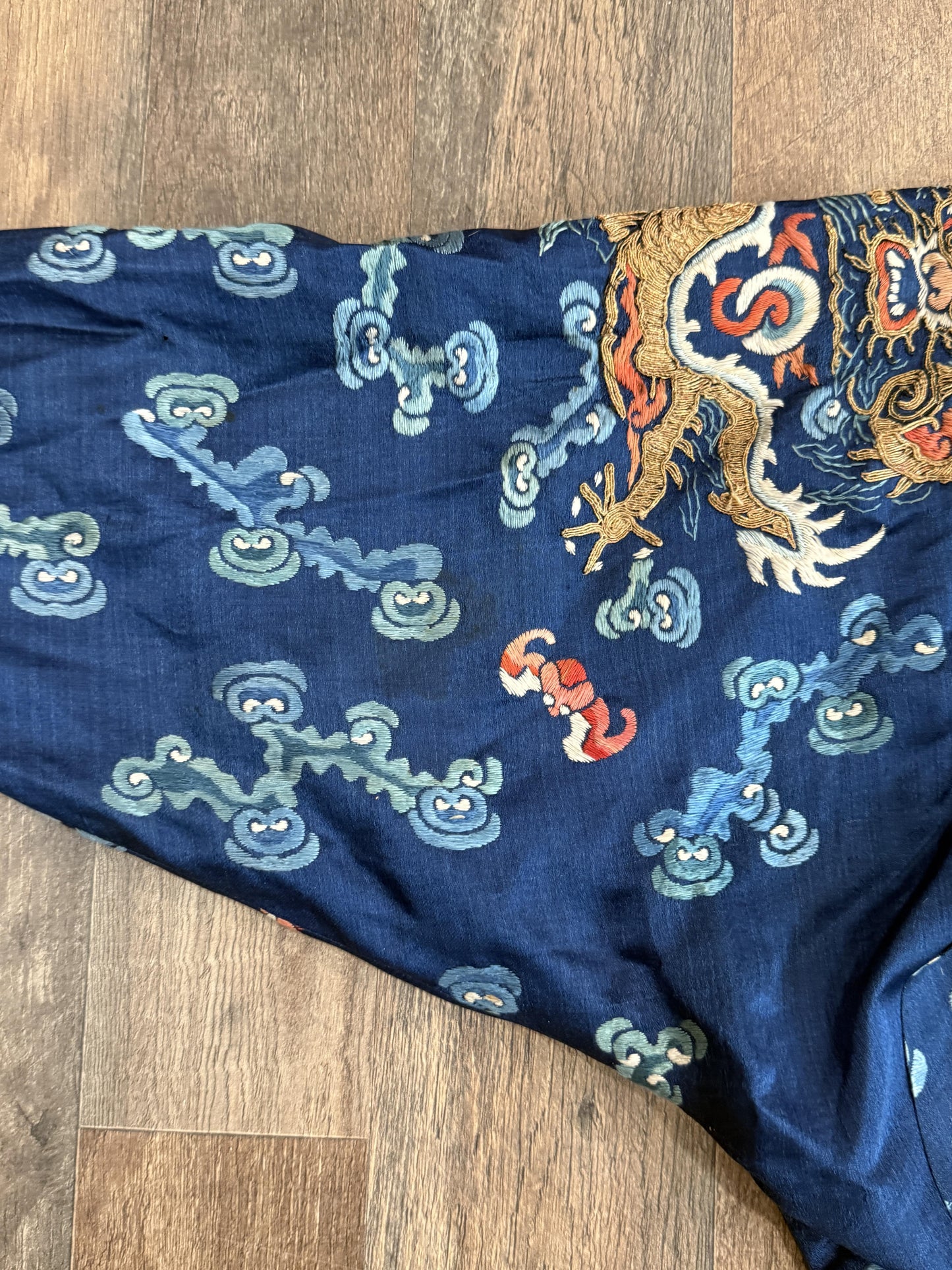 Late Qing Dynasty Embroidered Silk Dragon Robe