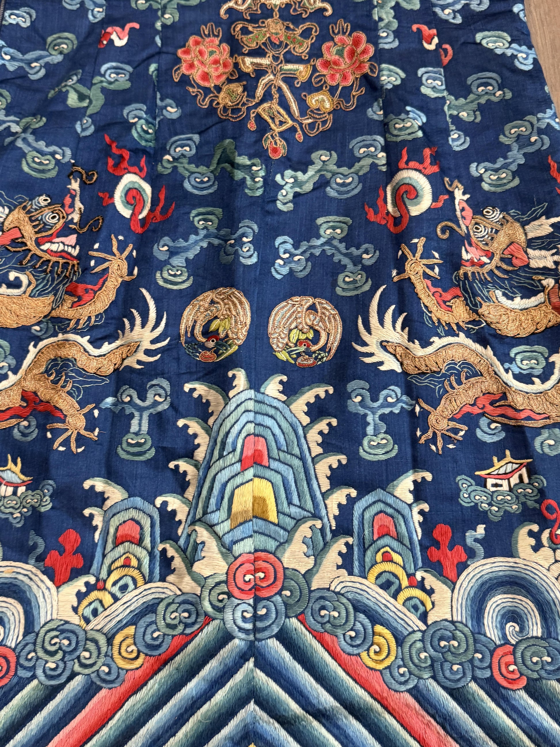 Late Qing Dynasty Embroidered Silk Dragon Robe