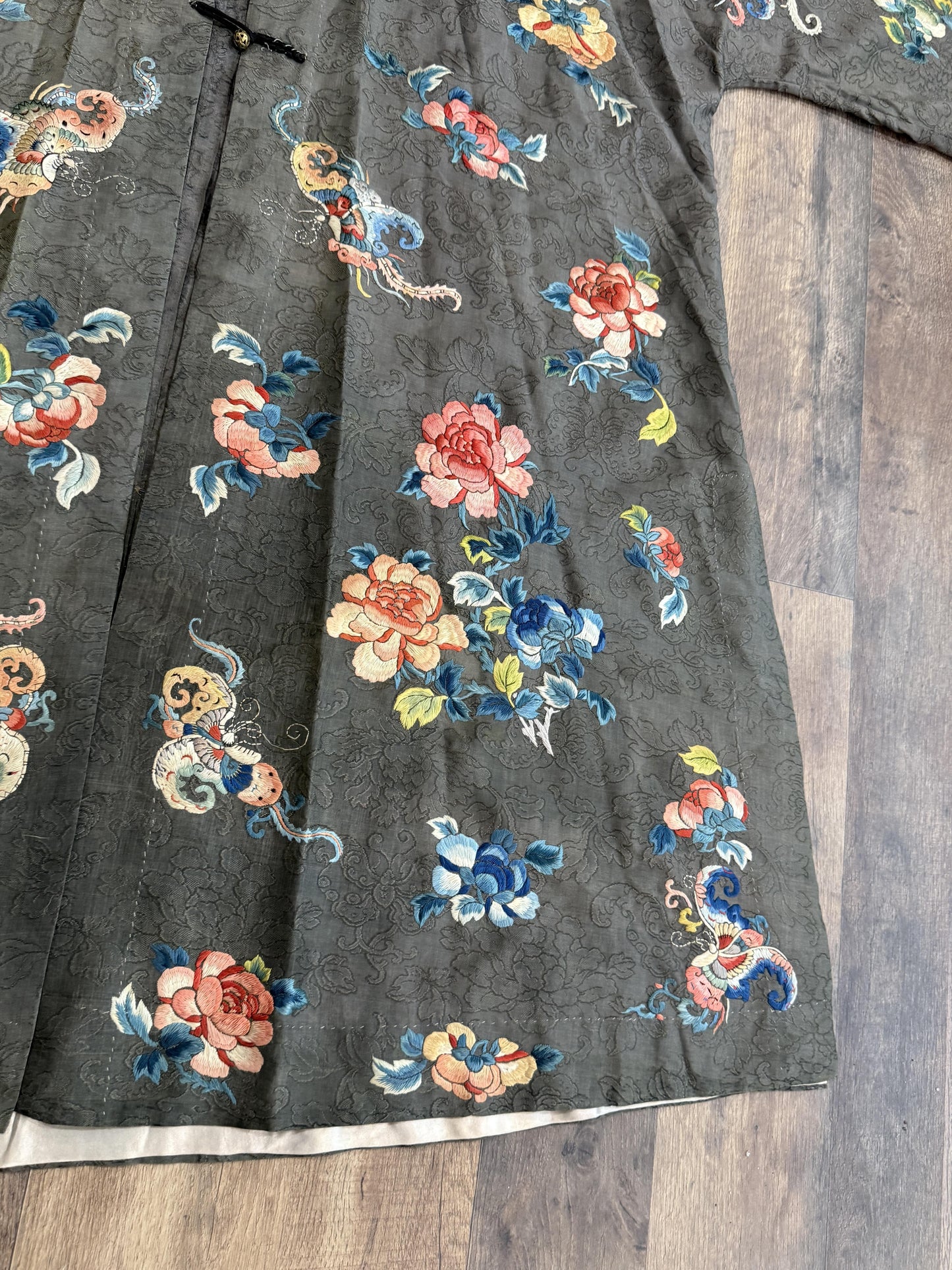 Late Qing Dynasty Silk Satin Robe with "Forbidden Stitch" and Narrative Roundels