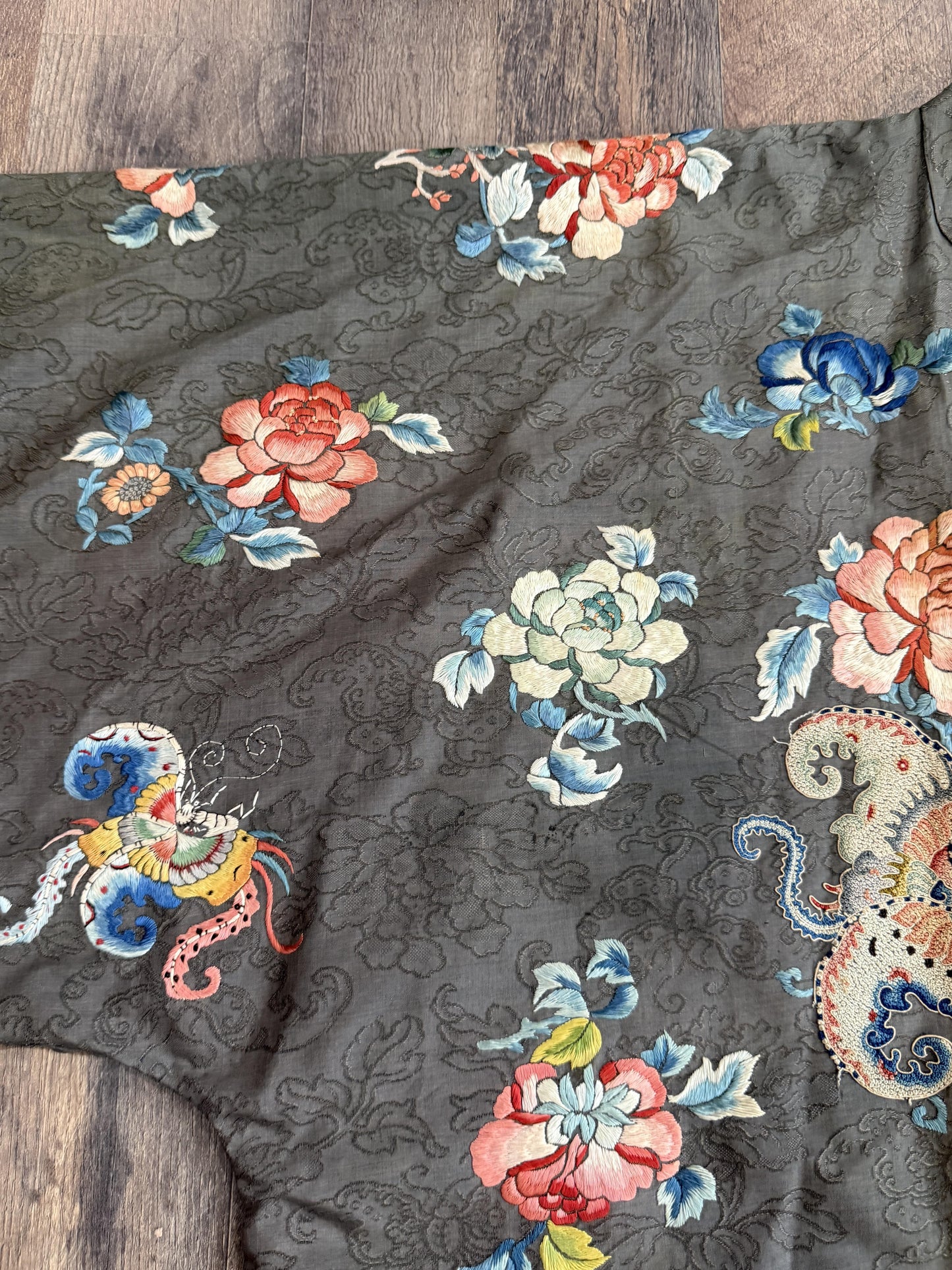 Late Qing Dynasty Silk Satin Robe with "Forbidden Stitch" and Narrative Roundels