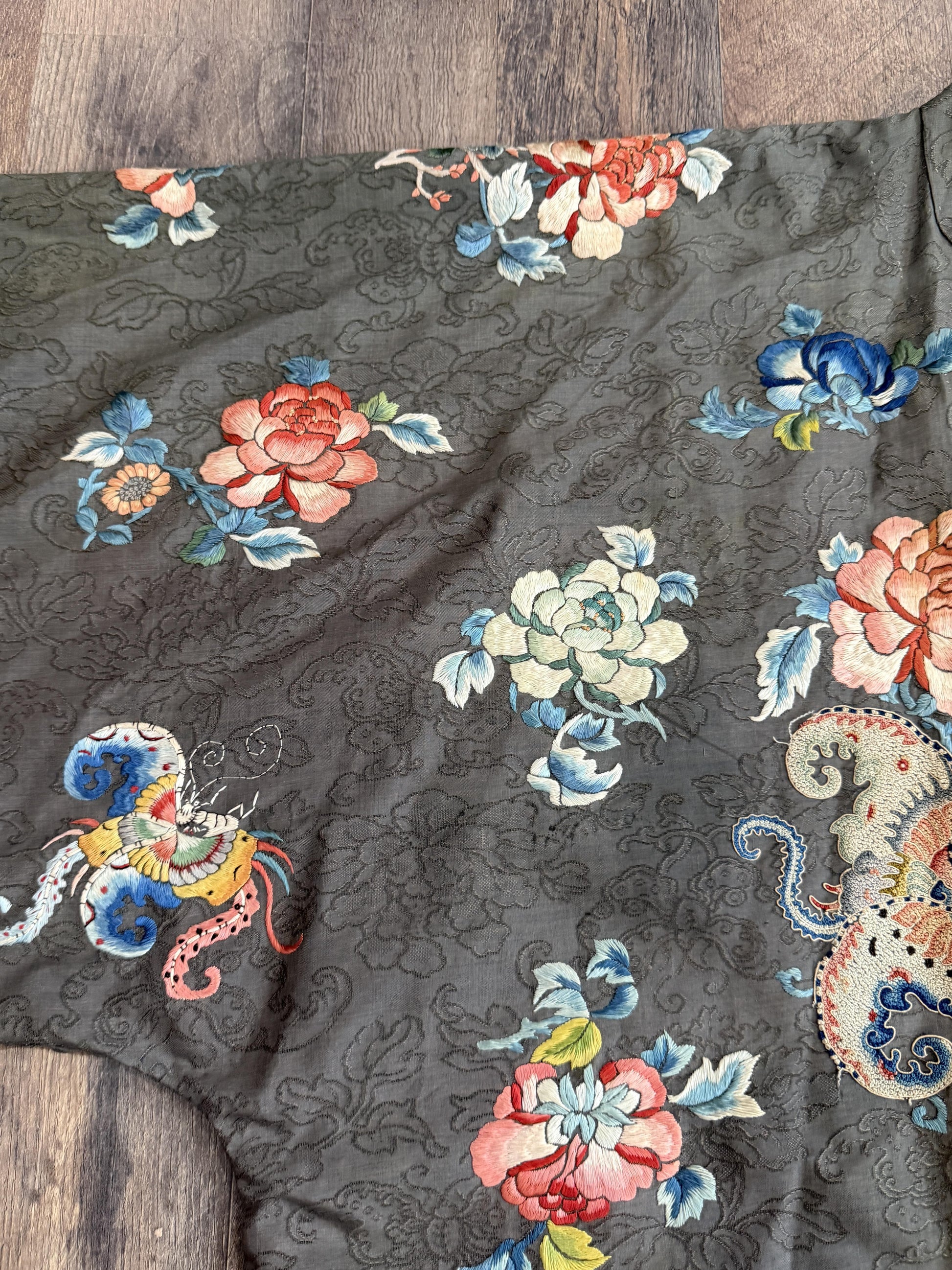 Late Qing Dynasty Silk Satin Robe with "Forbidden Stitch" and Narrative Roundels
