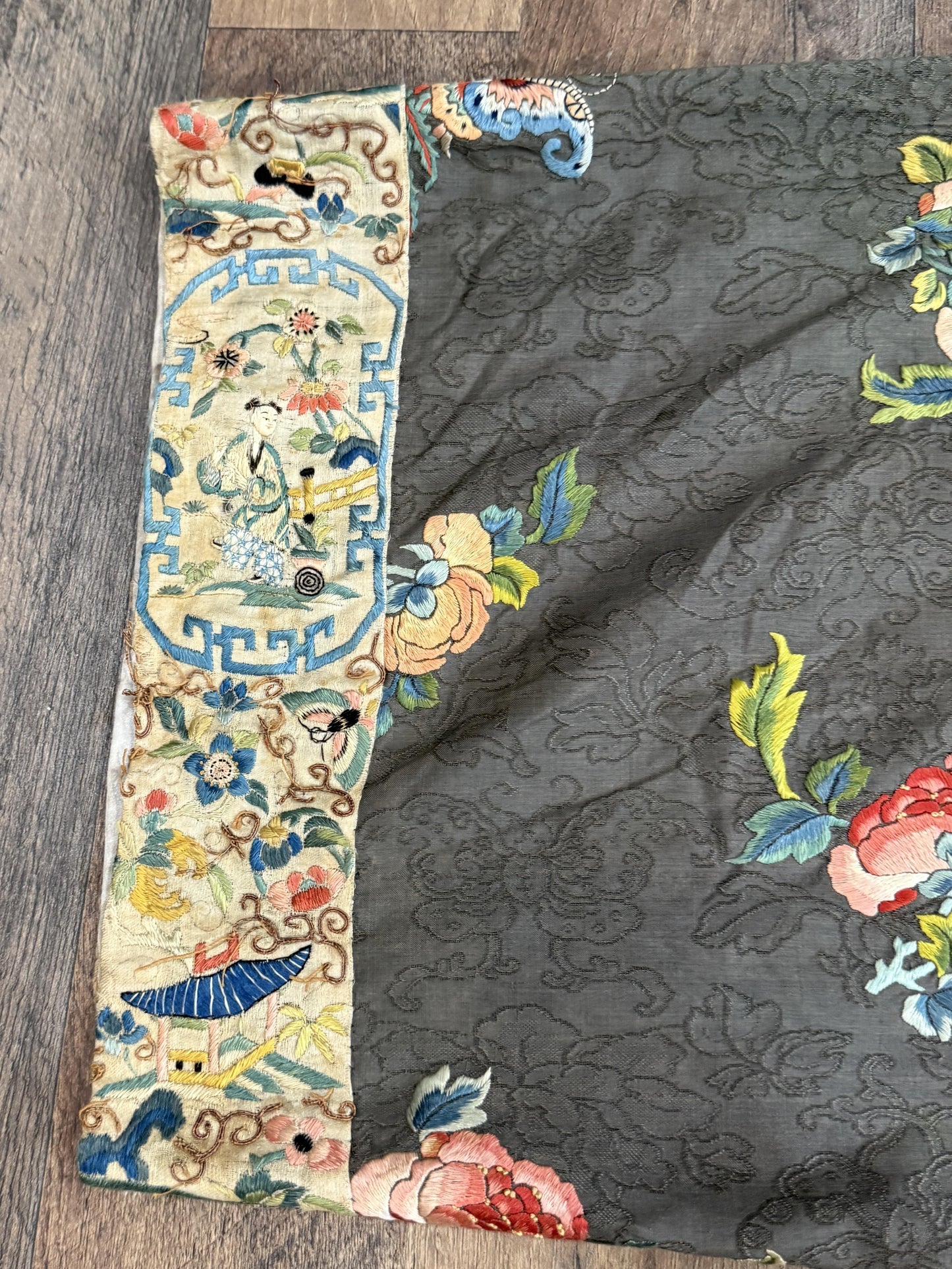 Late Qing Dynasty Silk Satin Robe with "Forbidden Stitch" and Narrative Roundels
