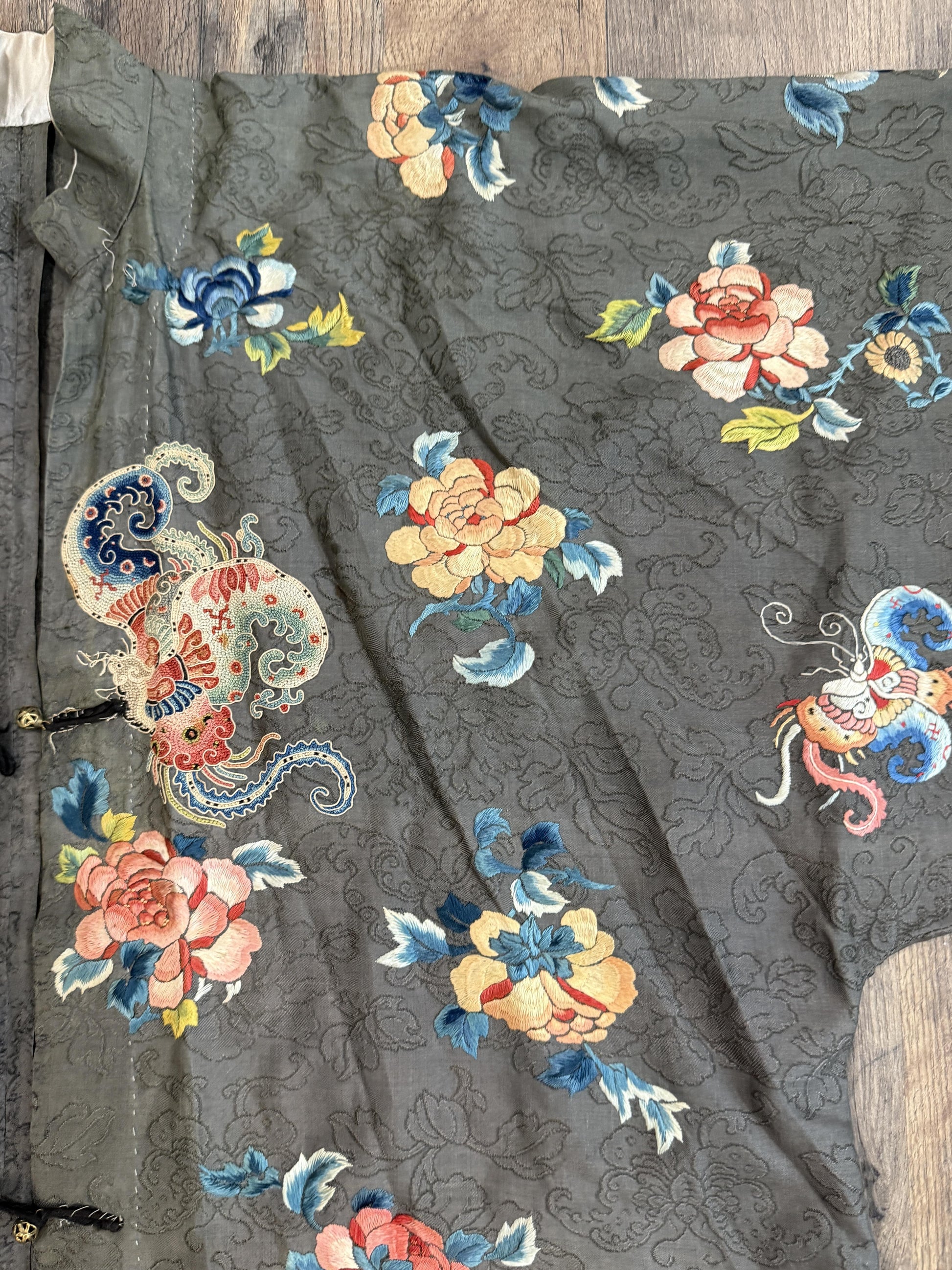 Late Qing Dynasty Silk Satin Robe with "Forbidden Stitch" and Narrative Roundels