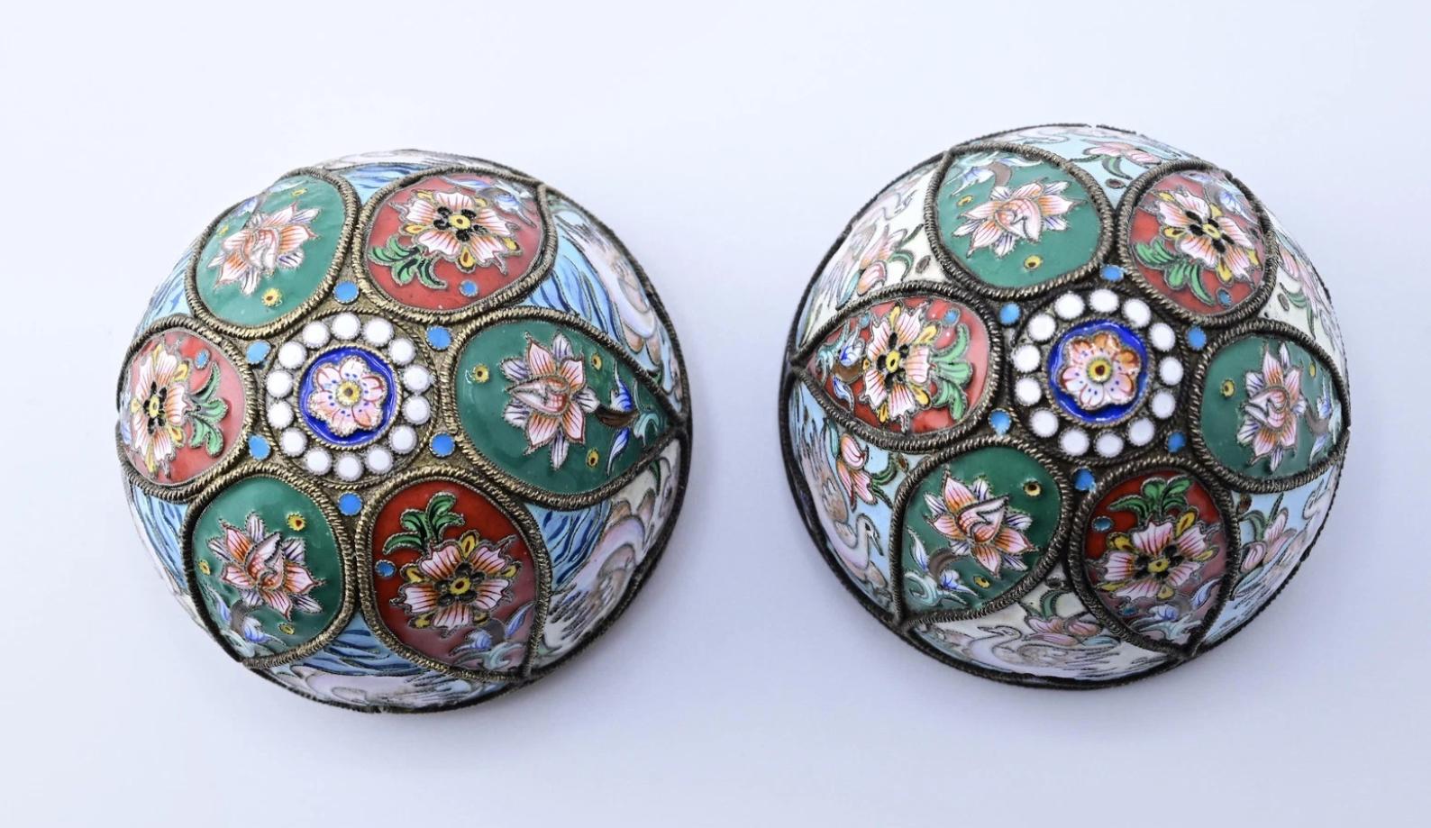 Extremely Gorgeous Russian Enamel Egg With Fabulous Swans