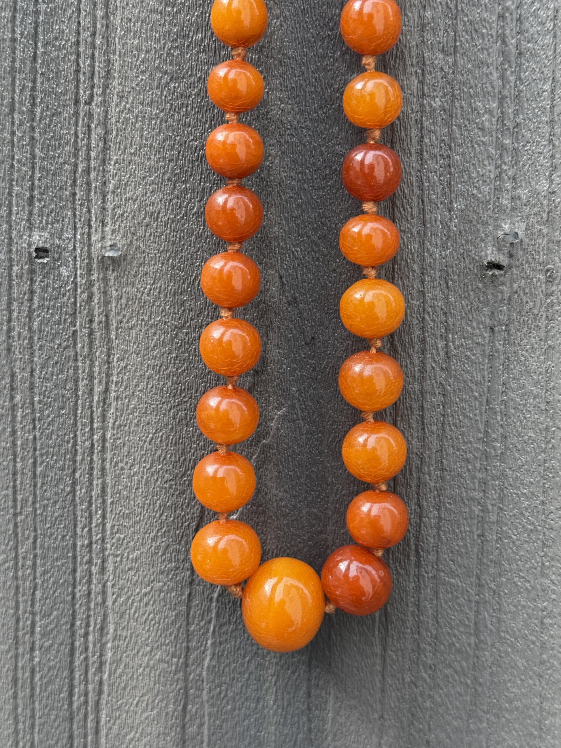 Fabulous Antique Amber Beaded Necklace Round Beads 38.65 Grams
