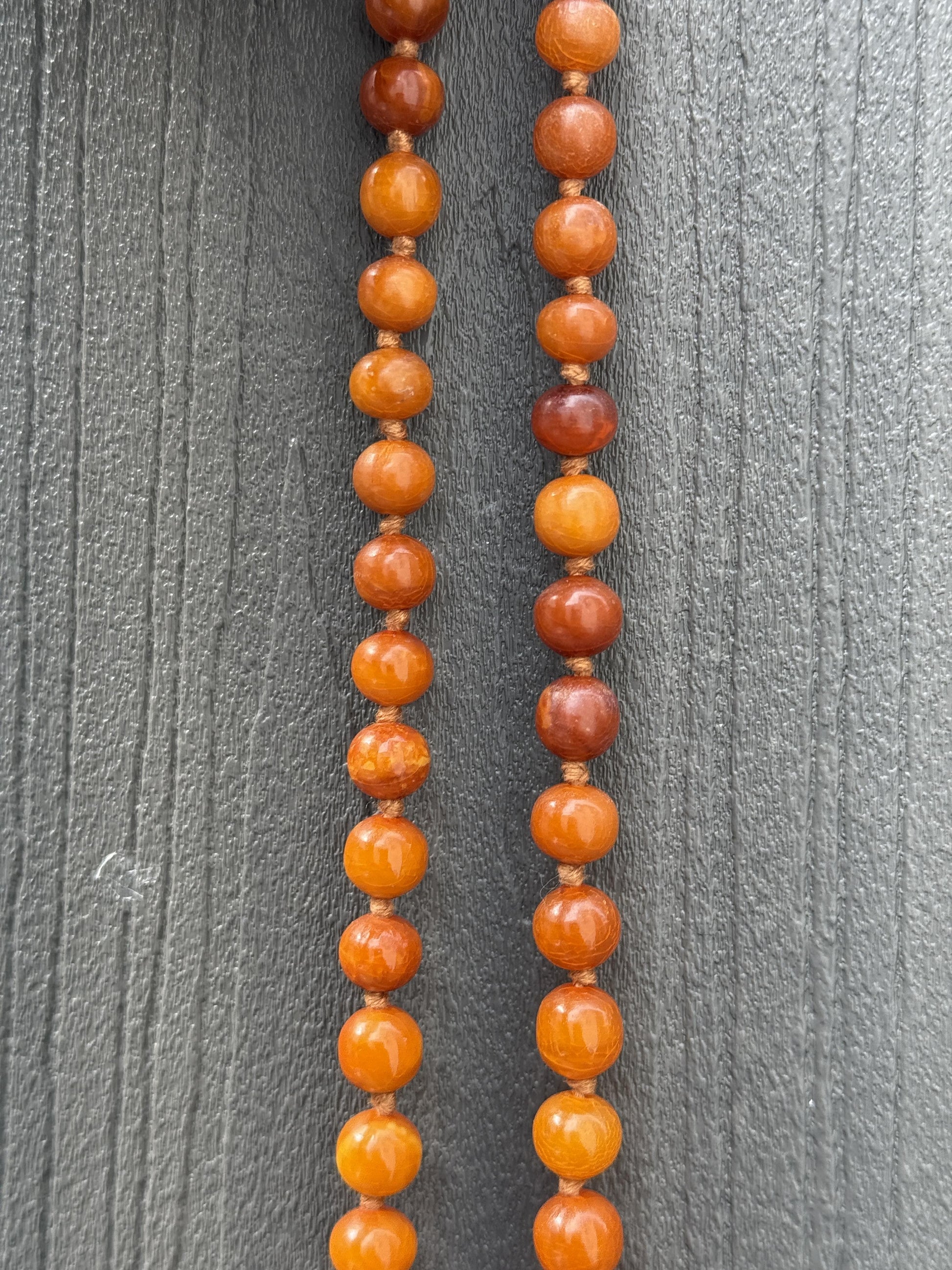 Fabulous Antique Amber Beaded Necklace Round Beads 38.65 Grams