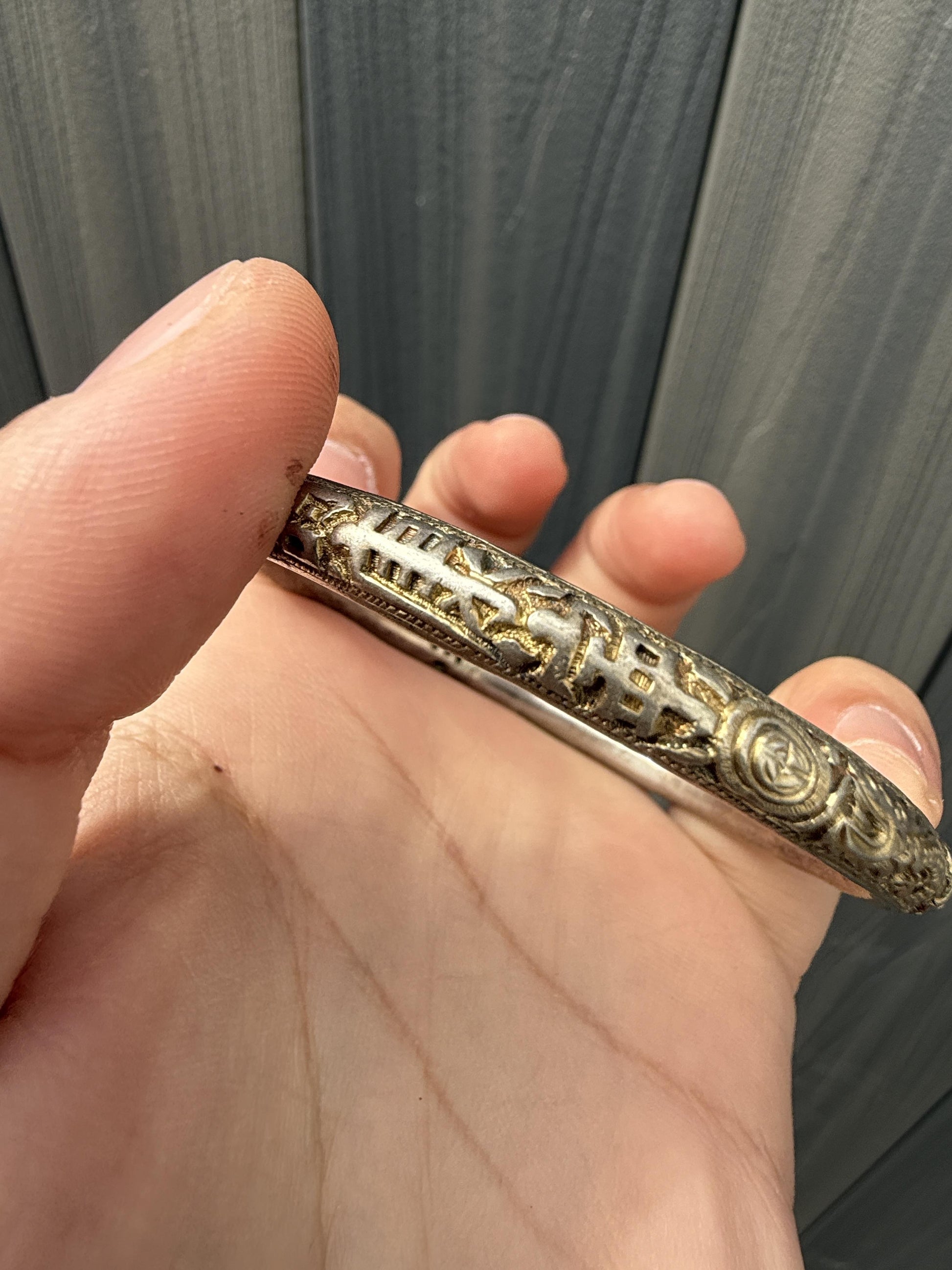 Antique Chinese Silver Dragon Bangle – 15.72g, 2.77” Diameter