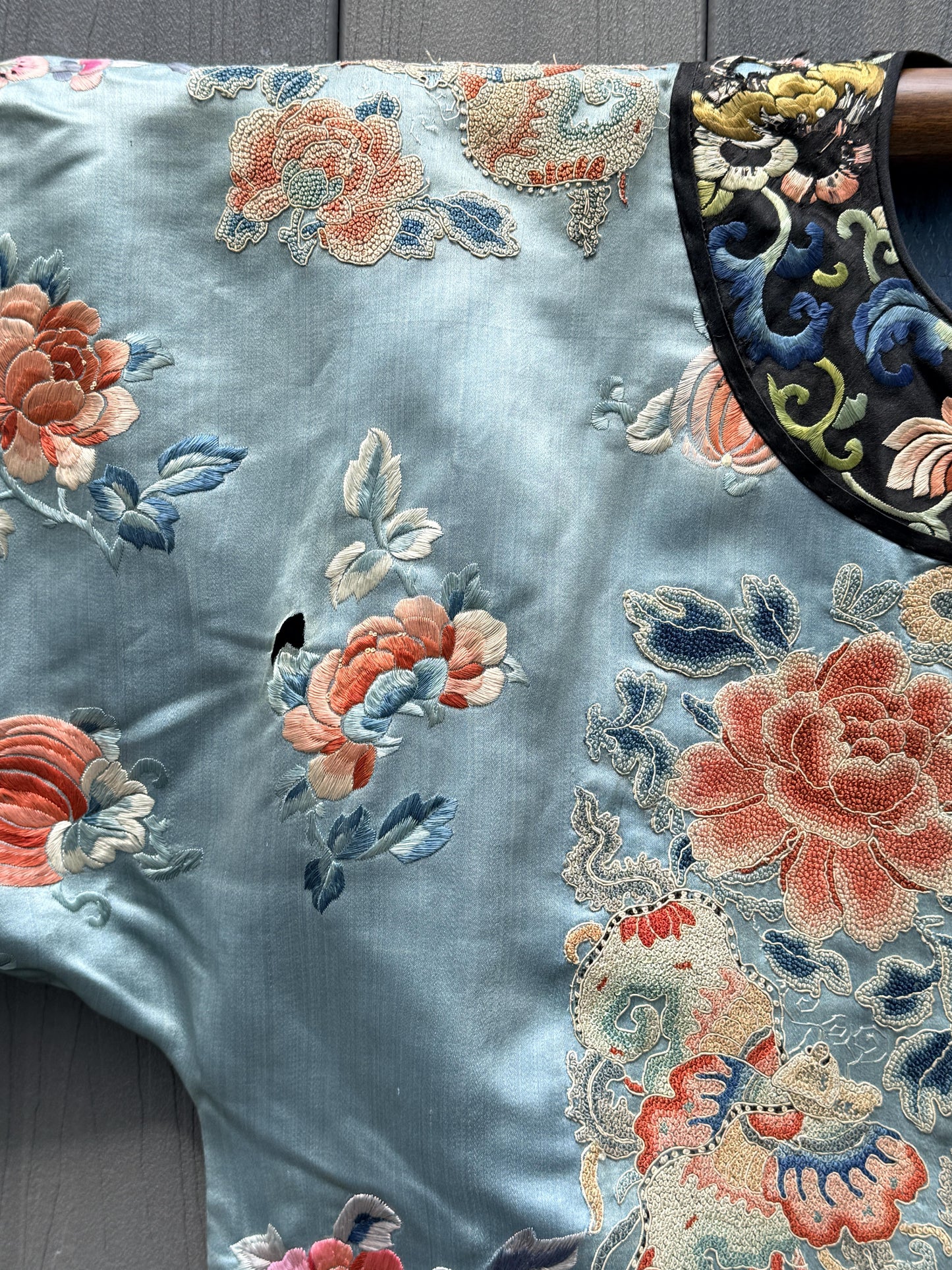 Qing Dynasty Blue Silk Embroidered Robe Peking Knot Details