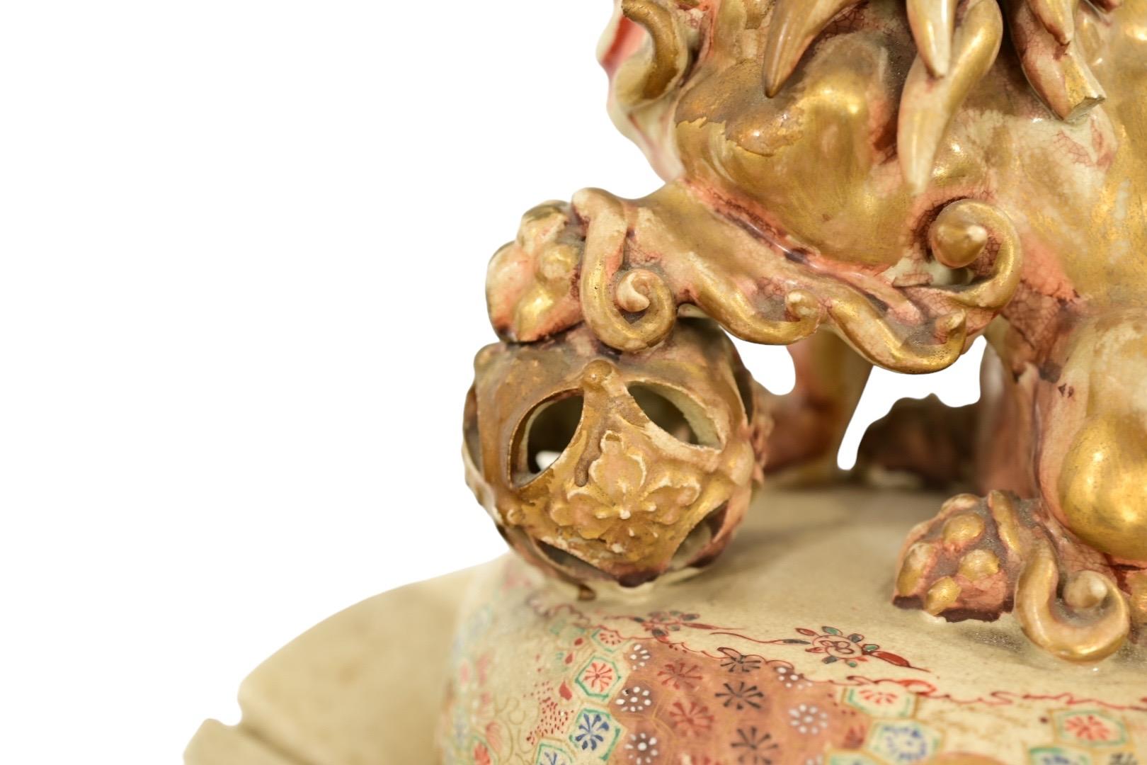 Massive Japanese Meiji Satsuma Temple Jar with ShiShi Lion Finial – Hand-Painted