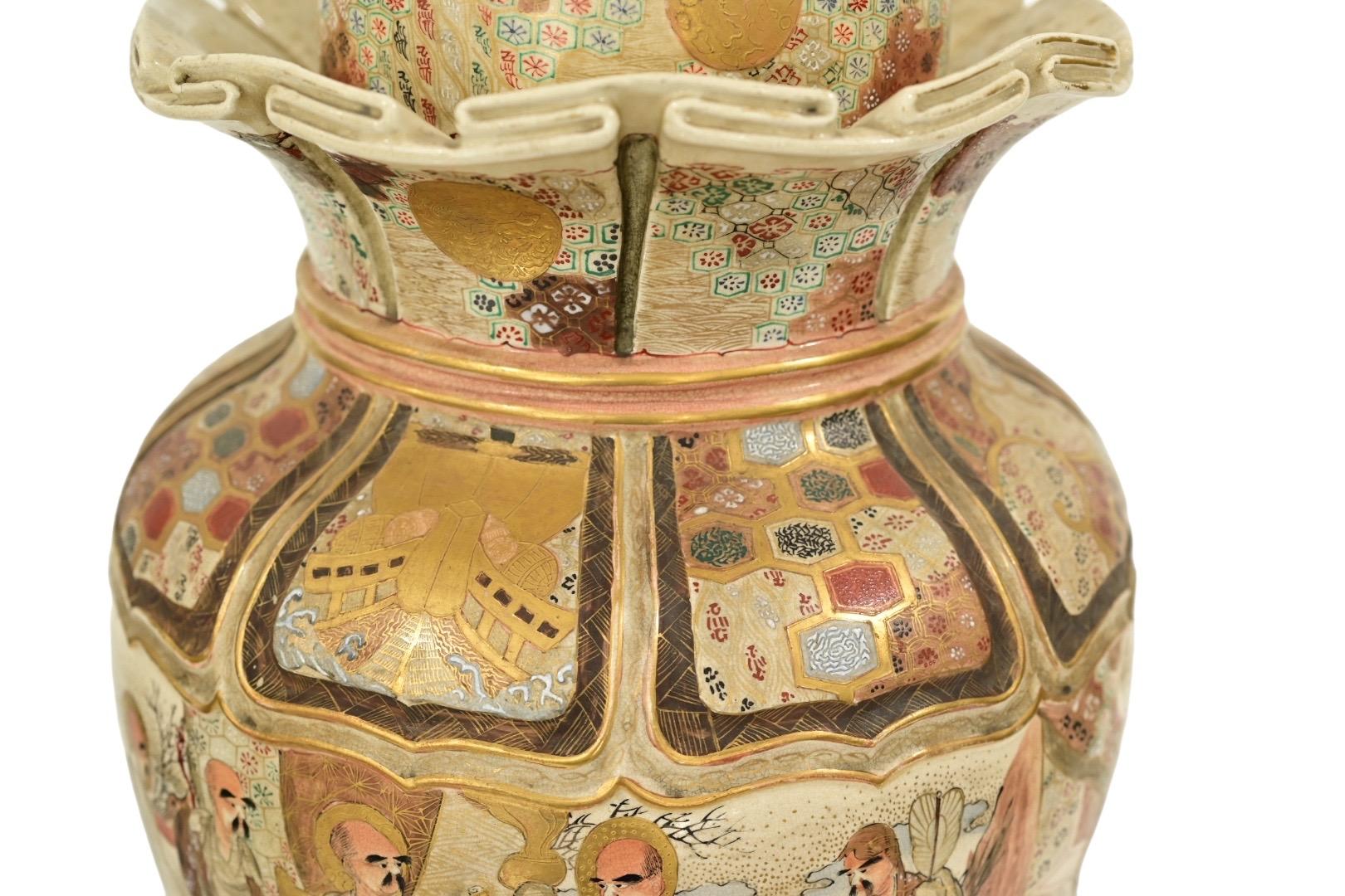 Massive Japanese Meiji Satsuma Temple Jar with ShiShi Lion Finial – Hand-Painted
