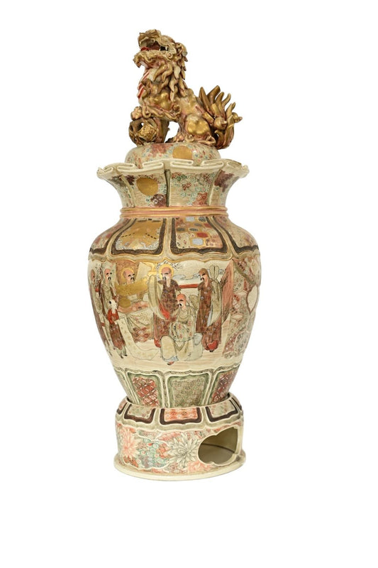 Massive Japanese Meiji Satsuma Temple Jar with ShiShi Lion Finial – Hand-Painted