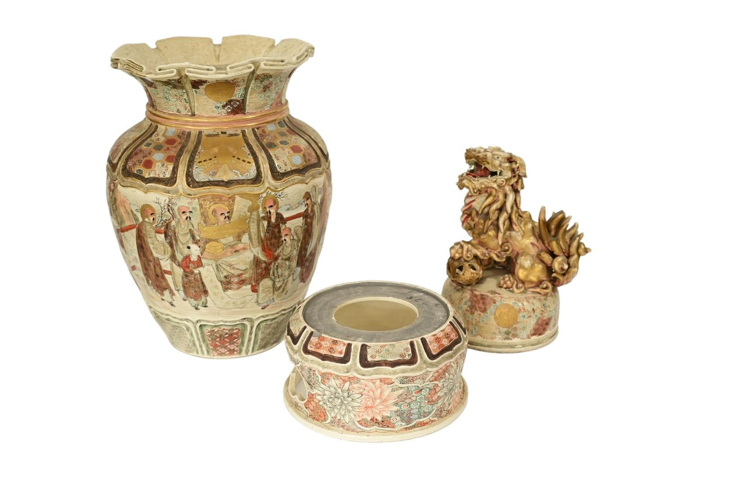 Massive Japanese Meiji Satsuma Temple Jar with ShiShi Lion Finial – Hand-Painted