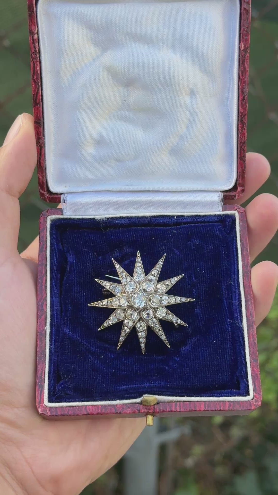 Victorian 5.50 CTW Old Mine Cut Diamond Starburst Brooch Pin – IGI Certified