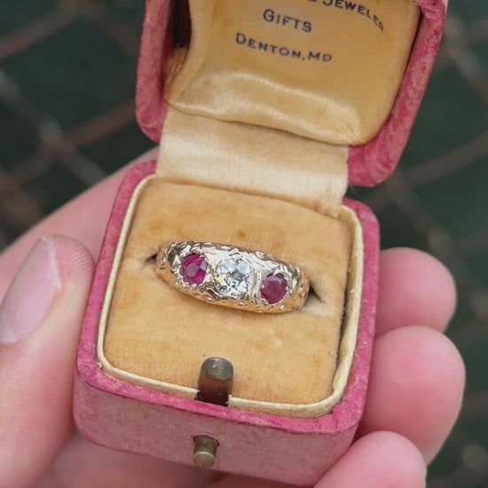 Vintage Art Deco 14K Gold Antique Cut Diamond & Natural Ruby Gypsy Ring Size 7