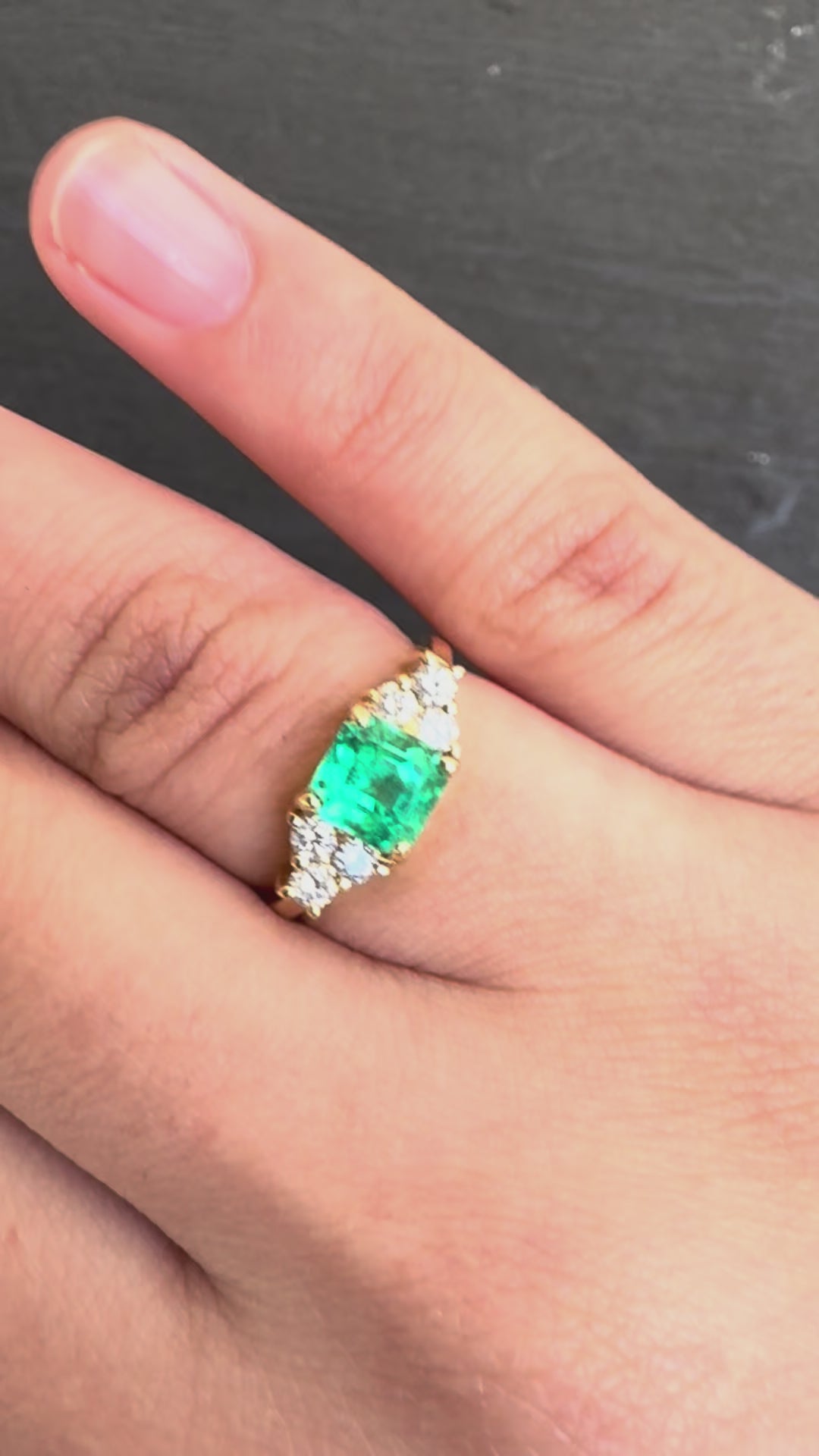 18K Yellow Gold Emerald And Diamond Ring Minor Oil Colombian IGI Certified