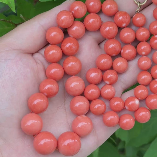 132g Natural Momo Coral Necklace 16.8-10mm Graduated Round Beads 14K Gold Clasp