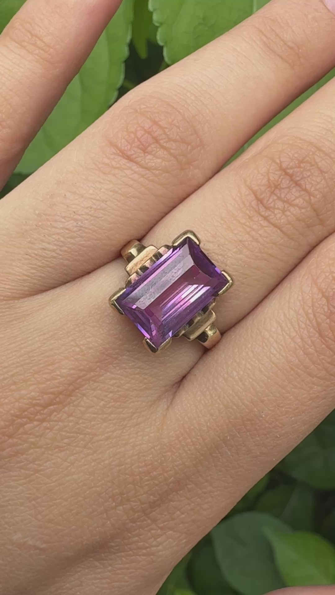 10K Yellow Gold Sapphire Ring Art Deco / Retro Era IGI Certified Size 6.75