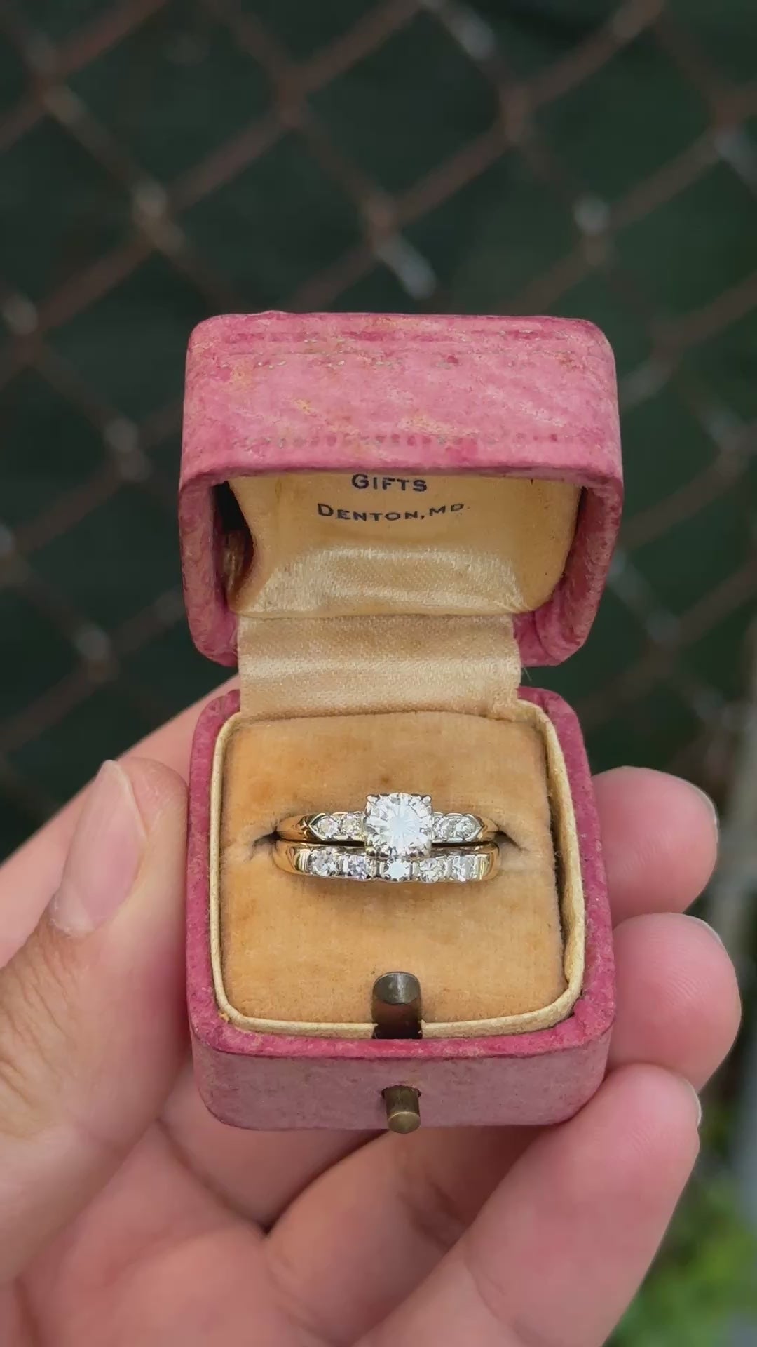 Vintage 0.90 CTW Diamond Two-Ring Set in 14K Yellow & White Gold – IGI Certified
