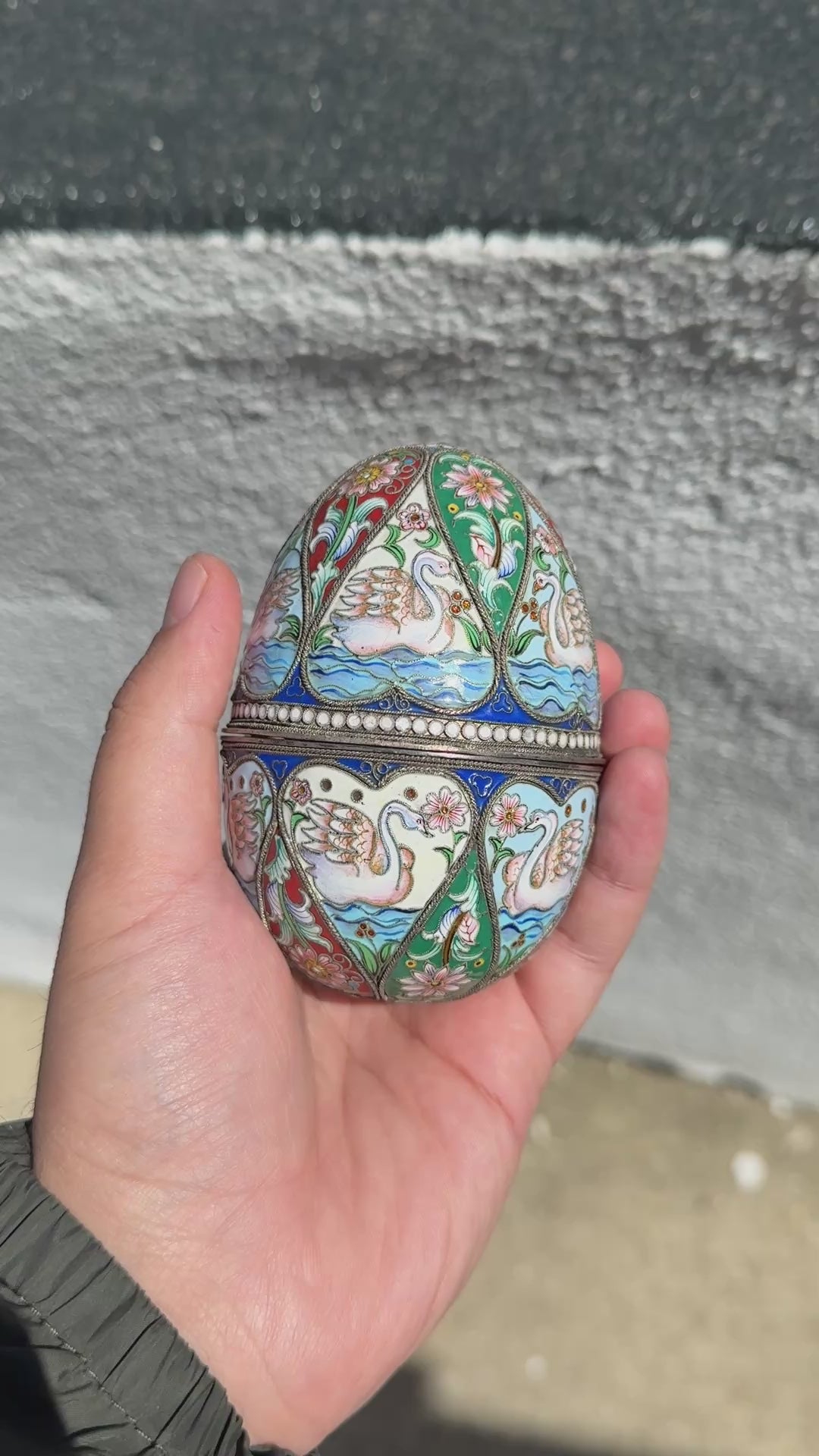 Lovely Antique Russian Enamel Silver Egg With Fine Workmanship