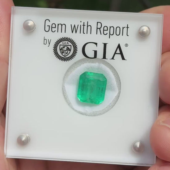 GIA Certified 5.33ct Colombian Emerald Loose Stone – F1 Minor Oil, Rare Clean