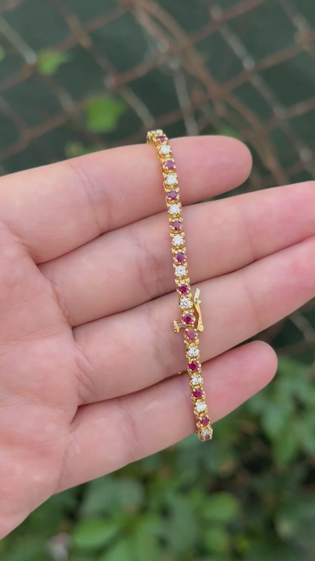 3.05 TCW Ruby & Diamond Tennis Bracelet in 18K Yellow Gold – 7" – IGI Certified