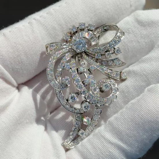 Impressive IGI Certified Platinum & 4.50 Carats Diamond Estate Brooch - 19.75g