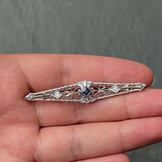 Art Deco Brooch in 14K White Gold with Blue Sapphire & Diamonds IGI Certified