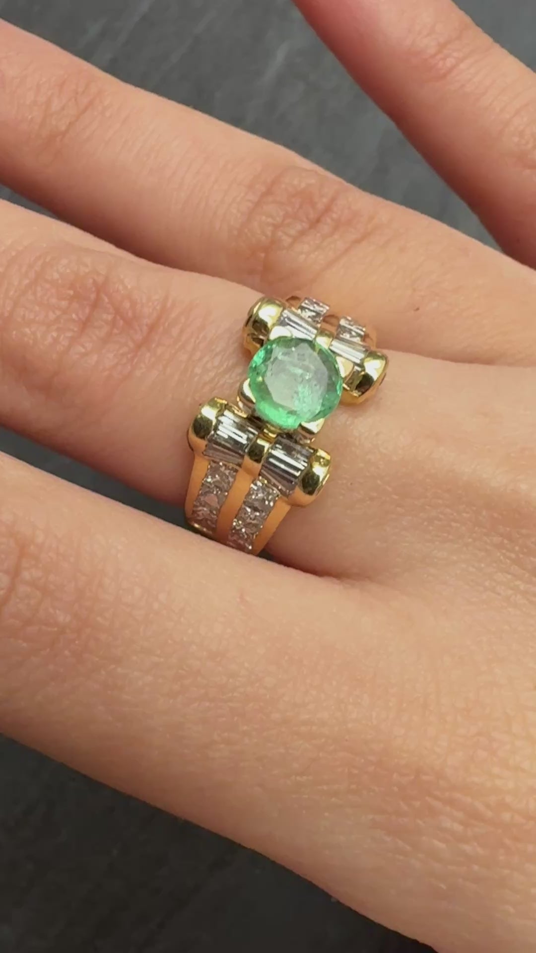 14K Yellow Gold Emerald & Diamond Ring – 7.28 Grams, Size 7.25