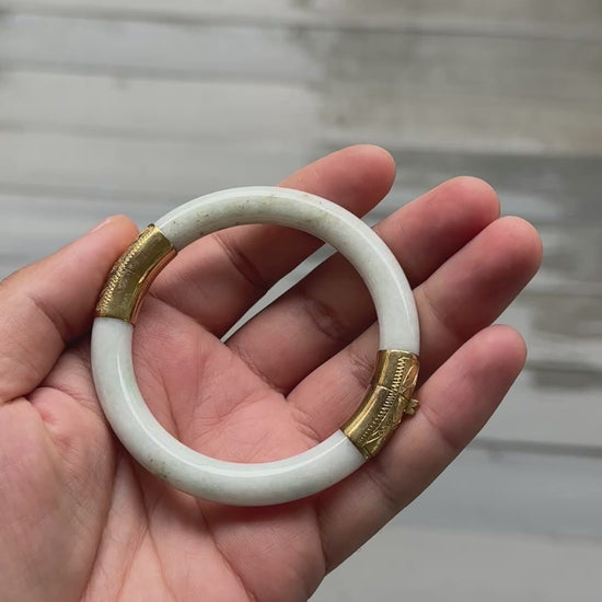 Vintage 14K Gold & White Jade Bangle Bracelet 44.91g 3 5/8" Diameter