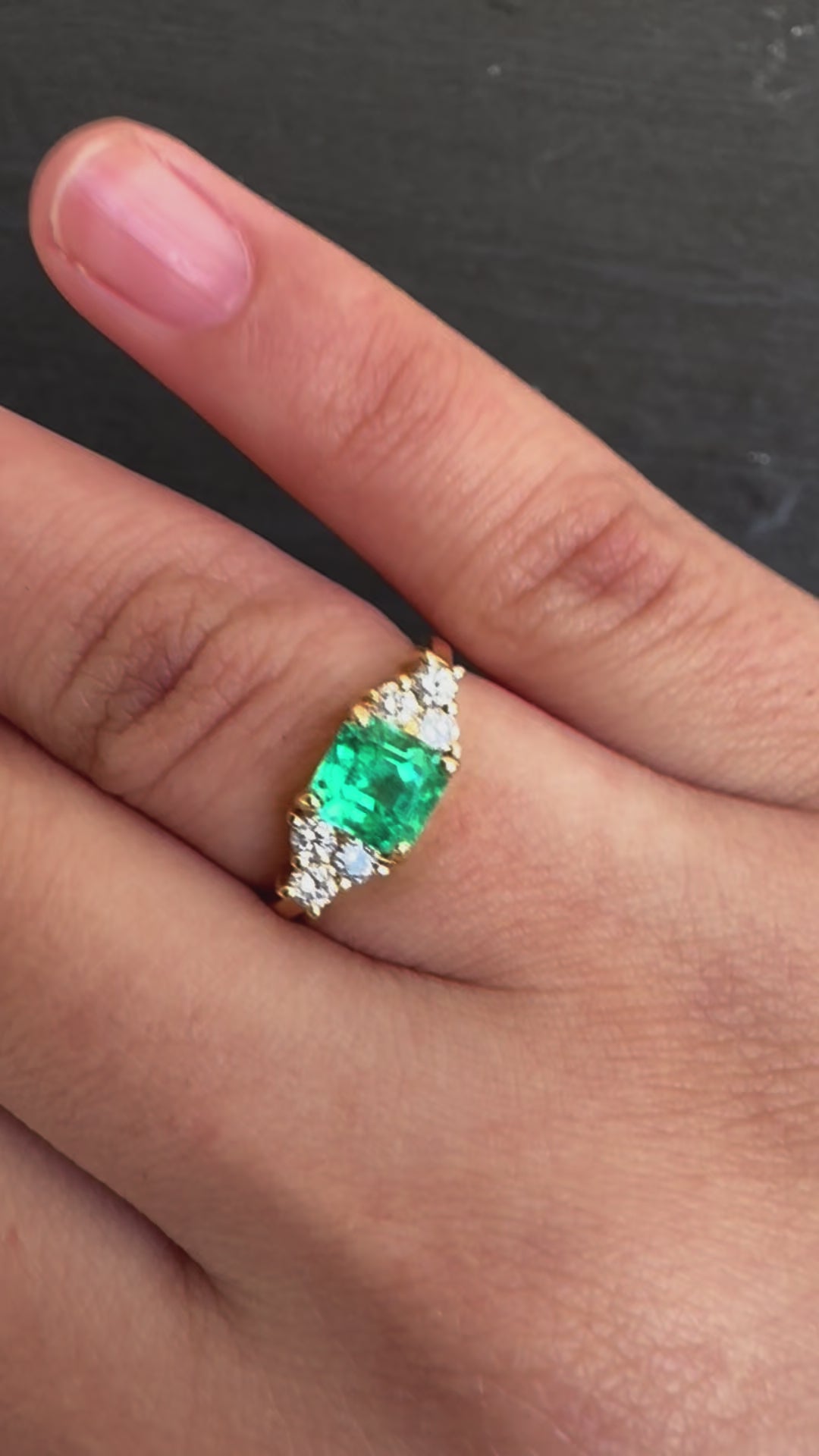 IGI Certified 18K Yellow Gold Emerald & Diamond Ring – 1.05ct Emerald, Size 5.75