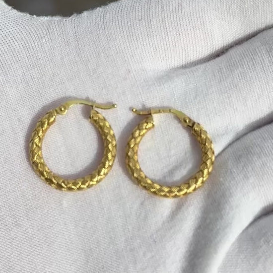 Roberto Coin Braided Hoop Earrings | Yellow Gold Woven Design | 4.16 Grams |