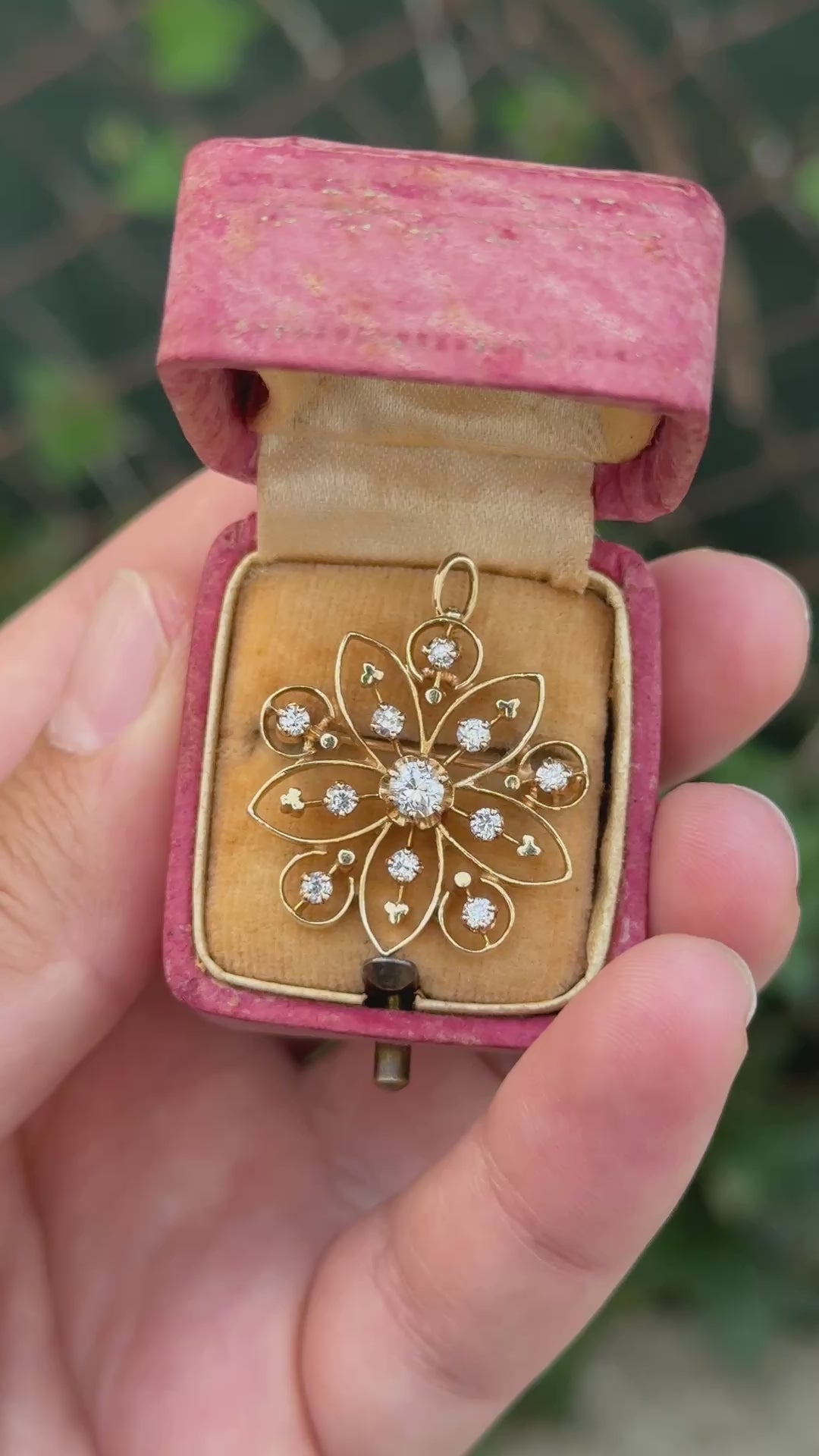 Art Deco 0.70 CTW Diamond Pendant / Brooch Pin in 14K Yellow Gold – IGI Cert.