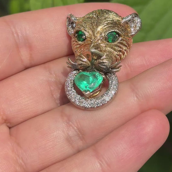 18K Gold Panther Pendant GIA Colombian Heart Emerald F1 Minor Oil