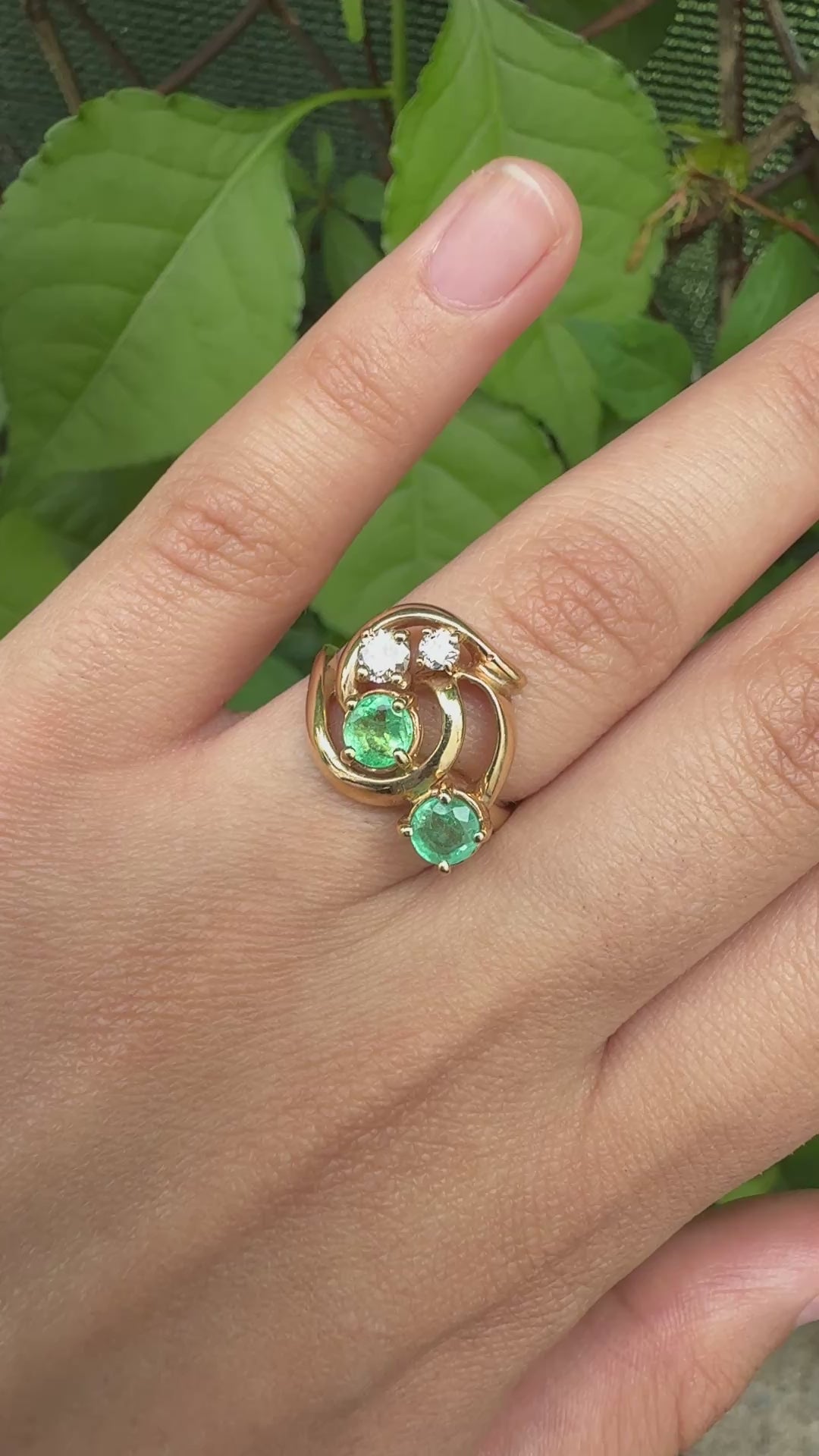 IGI Certified 14K Yellow Gold Ring with 0.70ct Natural Emeralds 0.25ct Diamonds