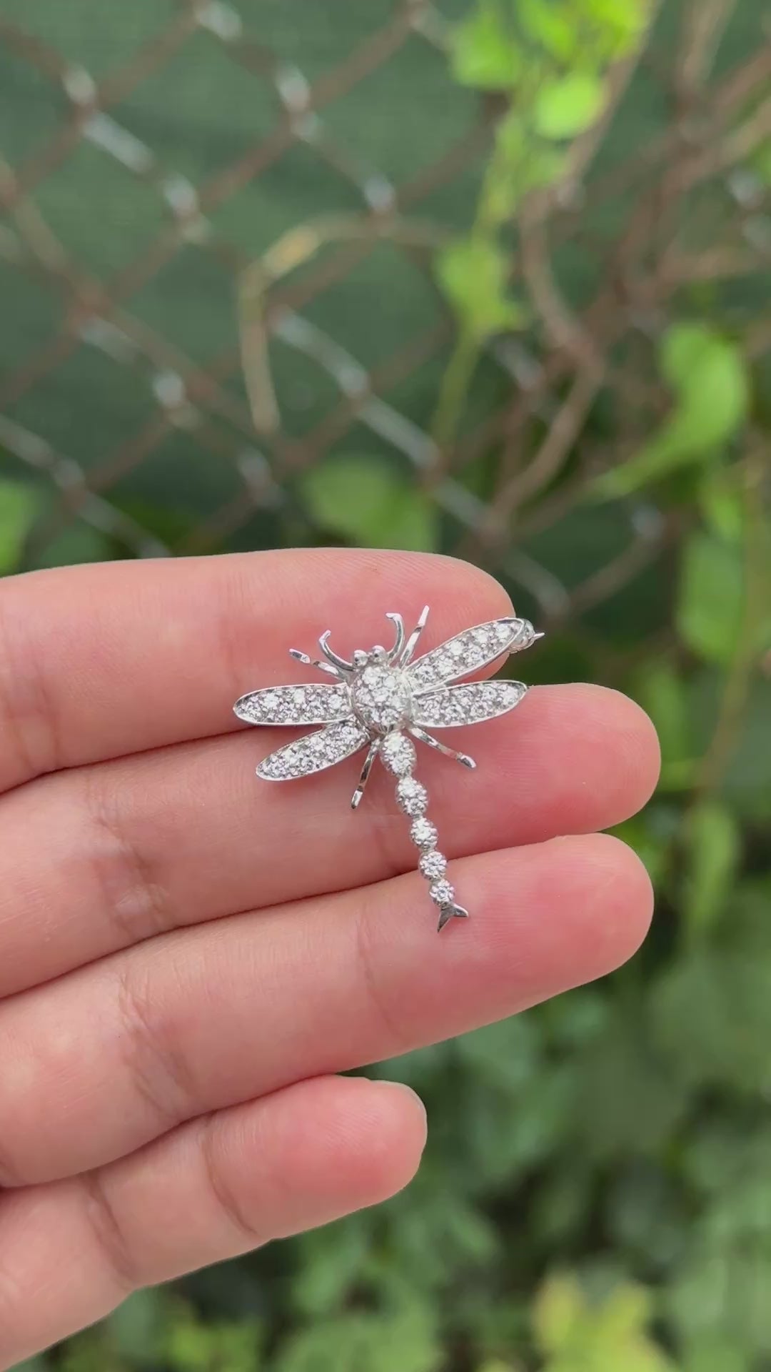 18K White Gold Dragonfly Diamond Brooch Pin 0.65ctw VS Clarity Pavé Pin